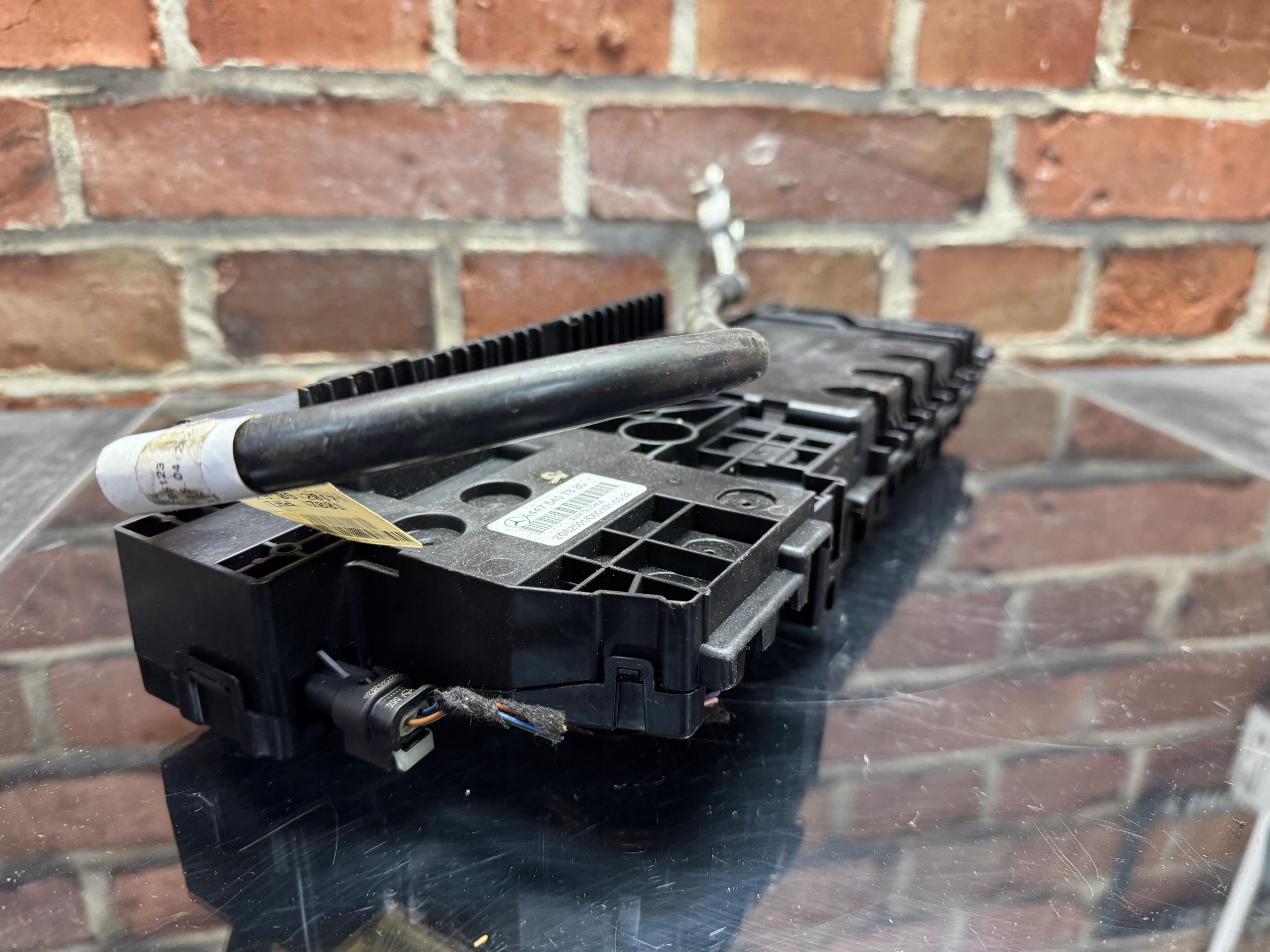 MERCEDES W447 SKRZYNKA BEZPIECZNIKÓW A4475407880