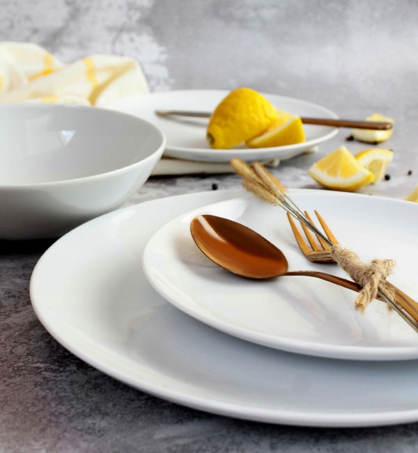 LUBIANA BOSS SERWIS OBIADOWY 18 EL 6 OS PORCELANA Liczba elementów w zestawie 18