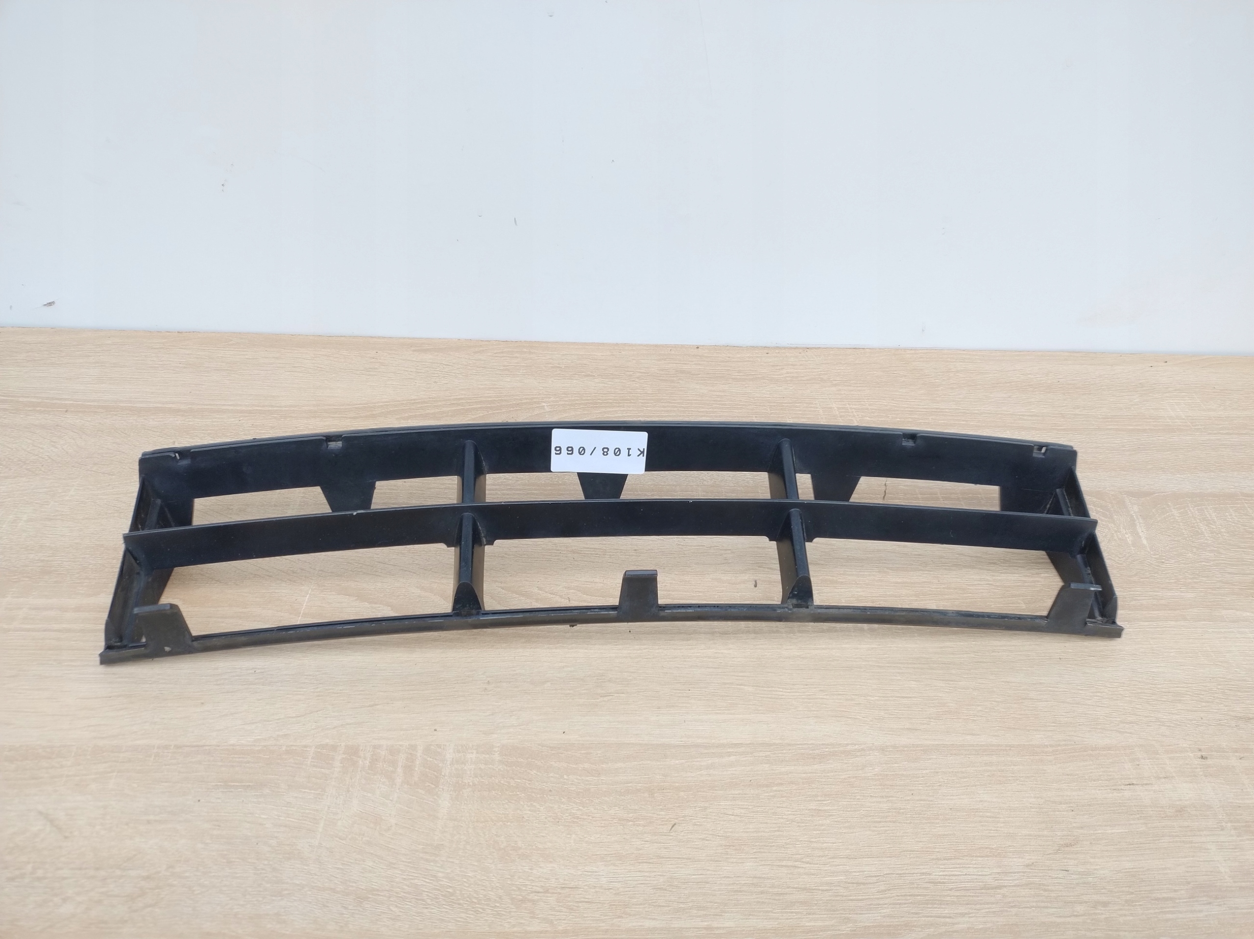 BMW 5 E39 grid of a bumper front central grille