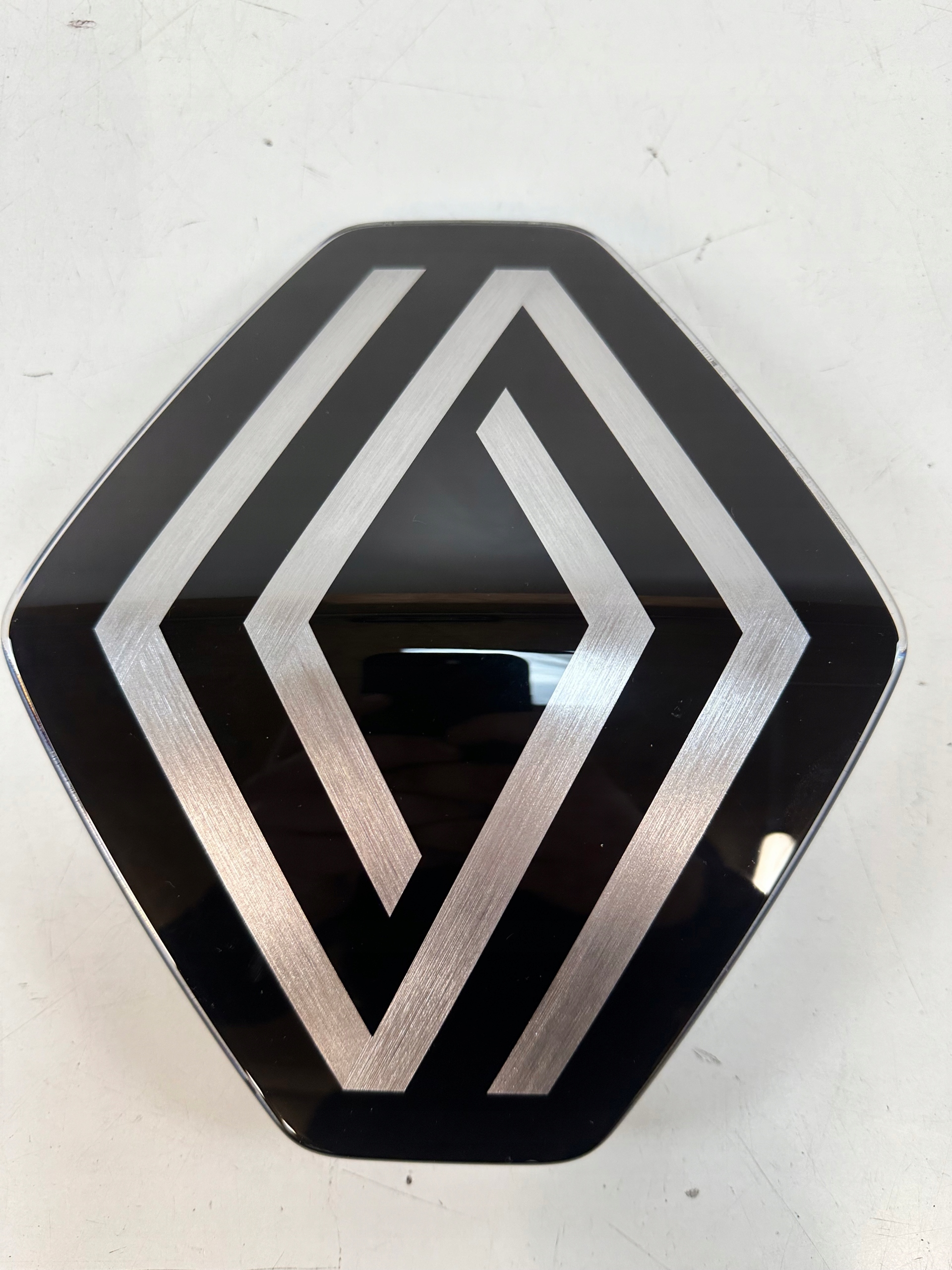 RENAULT MEGANE V E TECH CLIO V EMBLEMAT ZNACZEK RADAR ORYGINAŁ