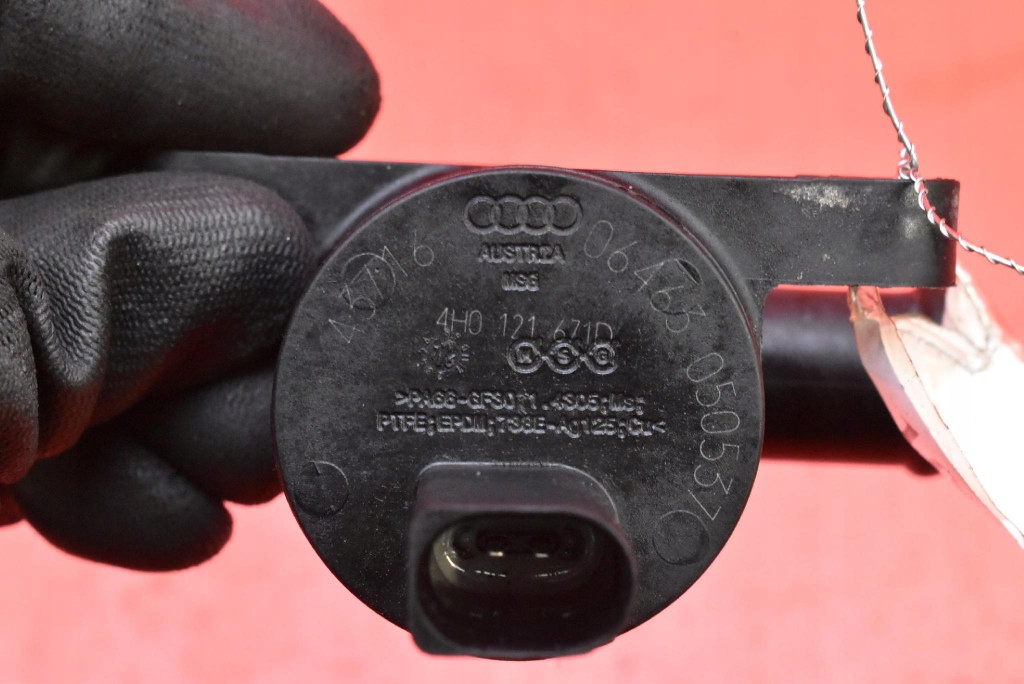pumpa pumpa cirkulacije vode 4H0121671D AUDI A8 D4 4.2 FSI 372 KM 10-14