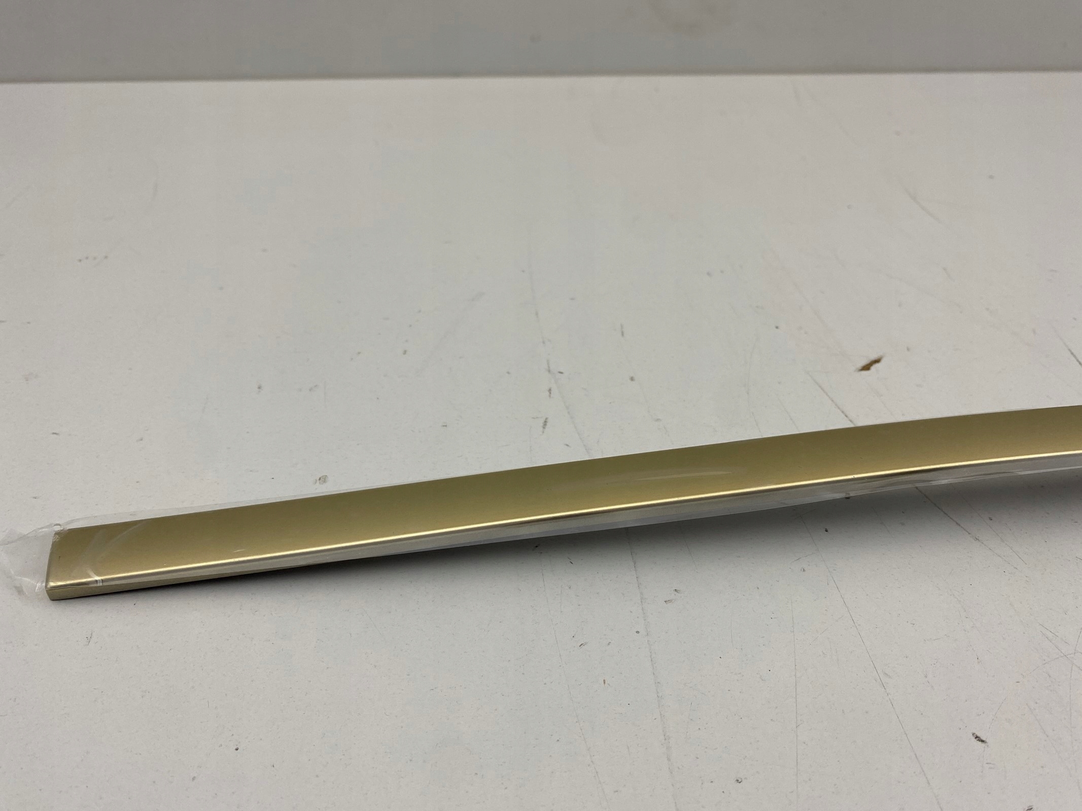 BMW XM G09 PRAWA LISTWA DRZWI SZYBY TYŁ TYLNA 22- Numer katalogowy części 5A2BC98