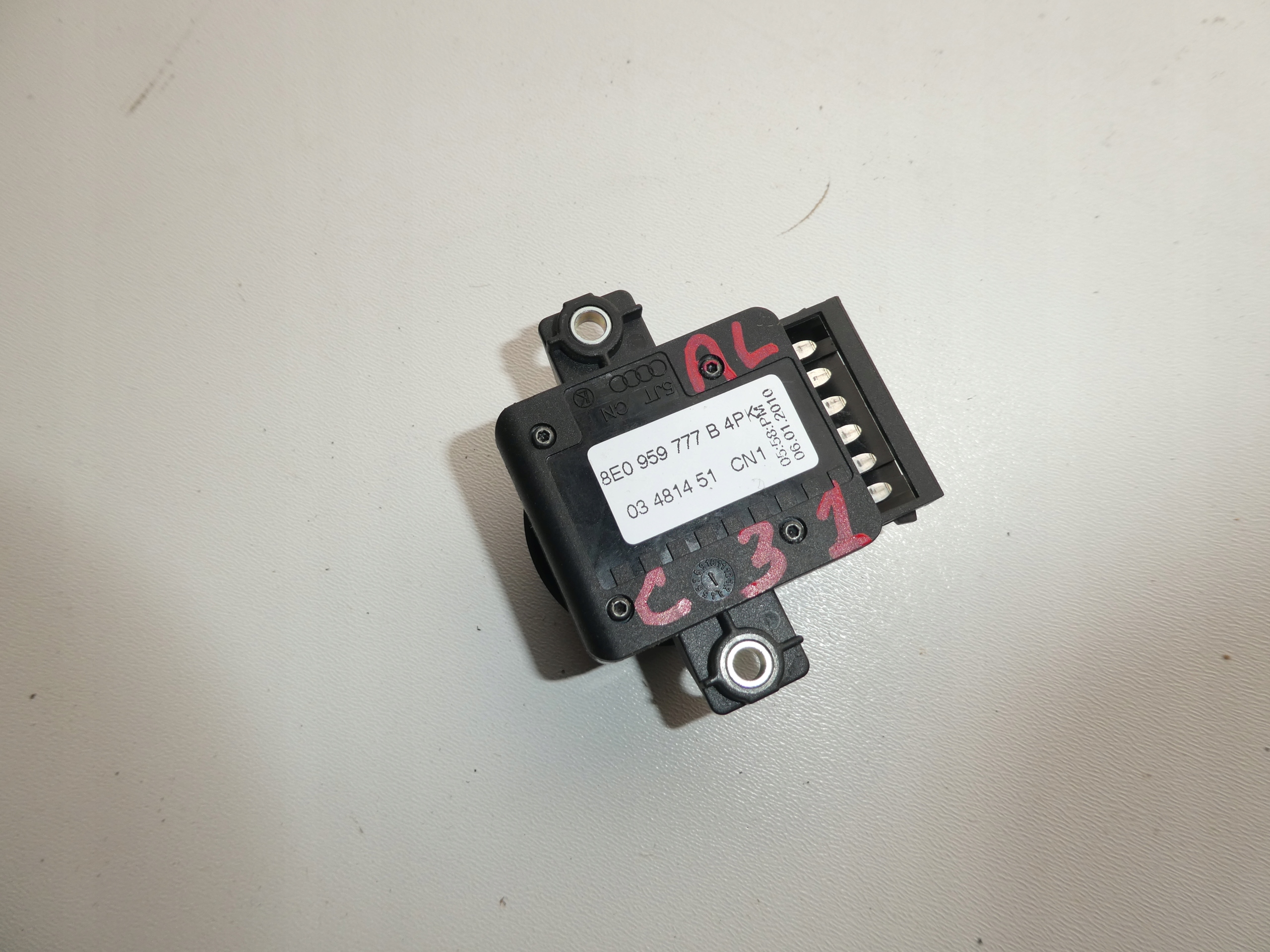 switch control seat AUDI SKODA VW 8E0959777B