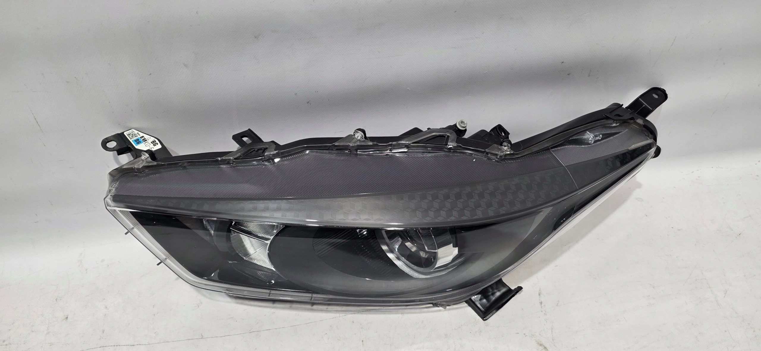 light left front lens TOYOTA YARIS IV 20- original EUROPA EUK0-6