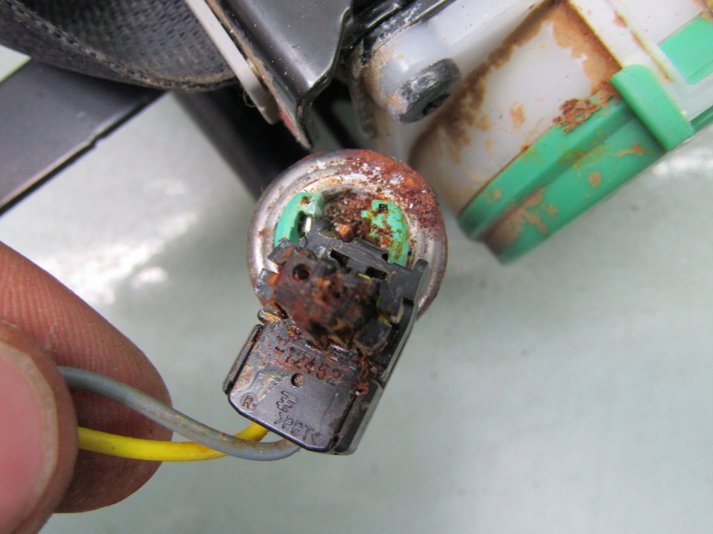 VITARA III 18R ремень натяжитель правый передний безопасности 5020L2R2M7