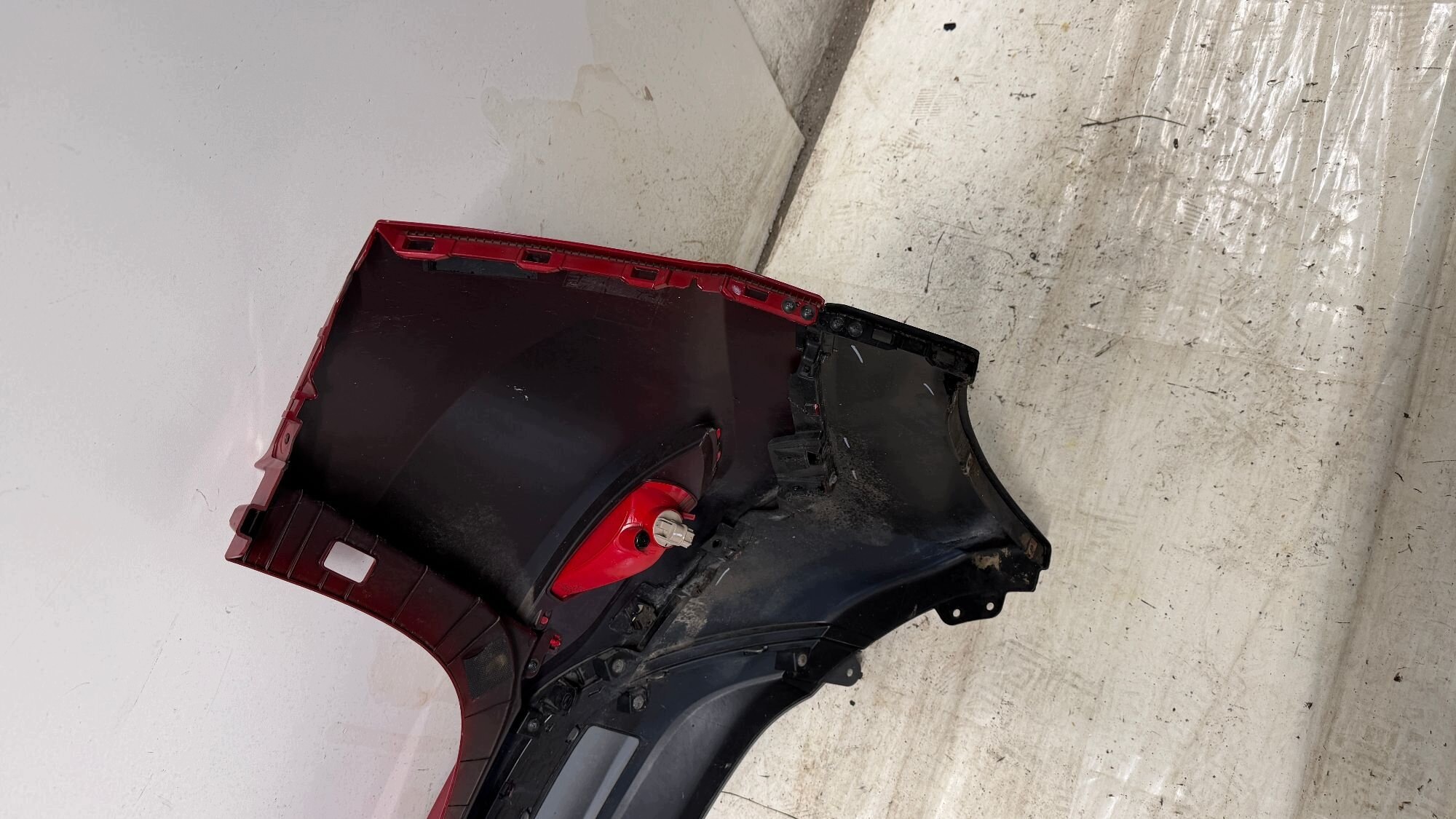 HYUNDAI TUCSON III bumper rear part rear PDC PR2 15-18