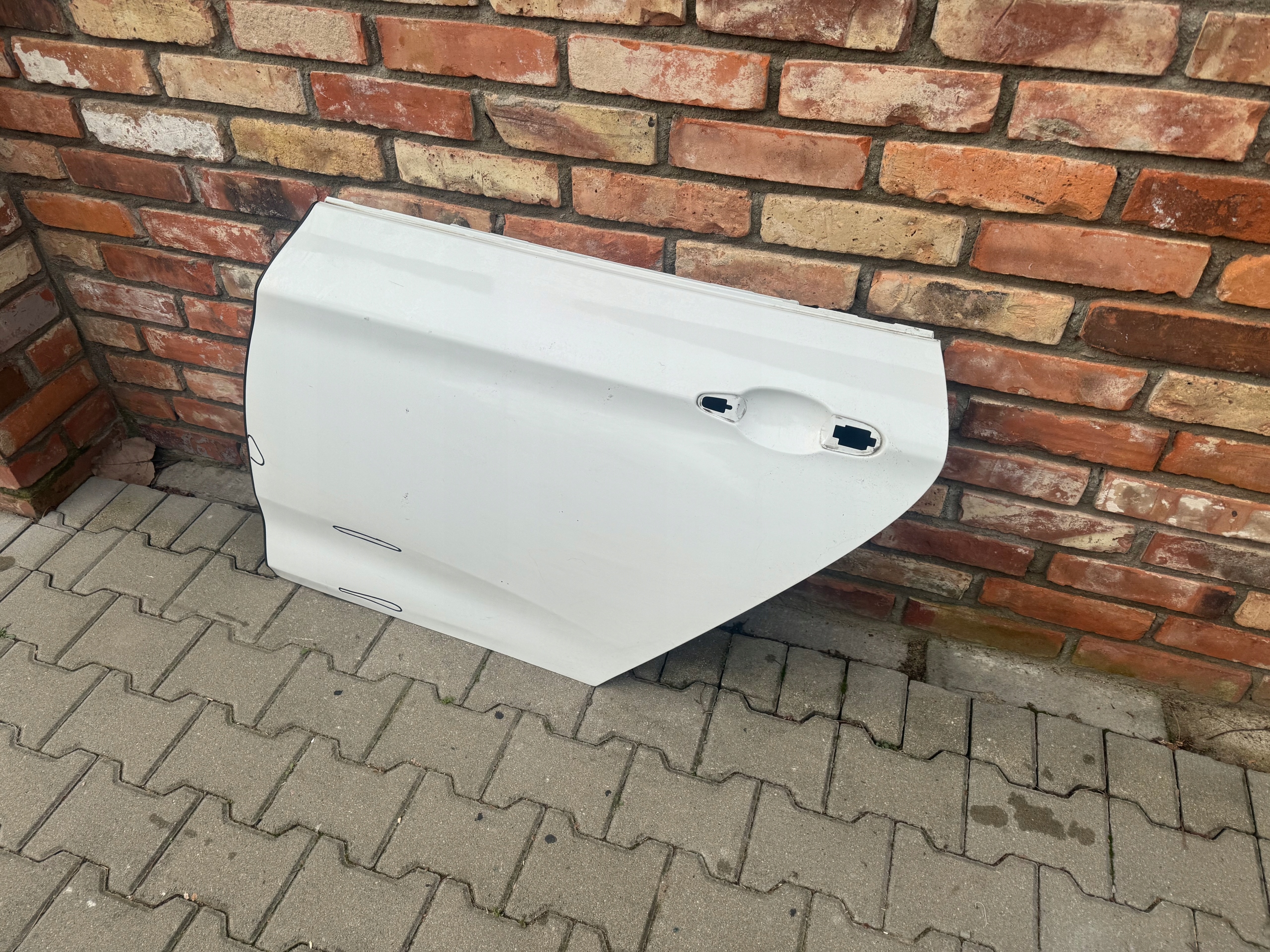 BMW 3 F34 DRZWI TYLNE LEWE GIEŁDA POZNAŃ Kolor do lakierowania