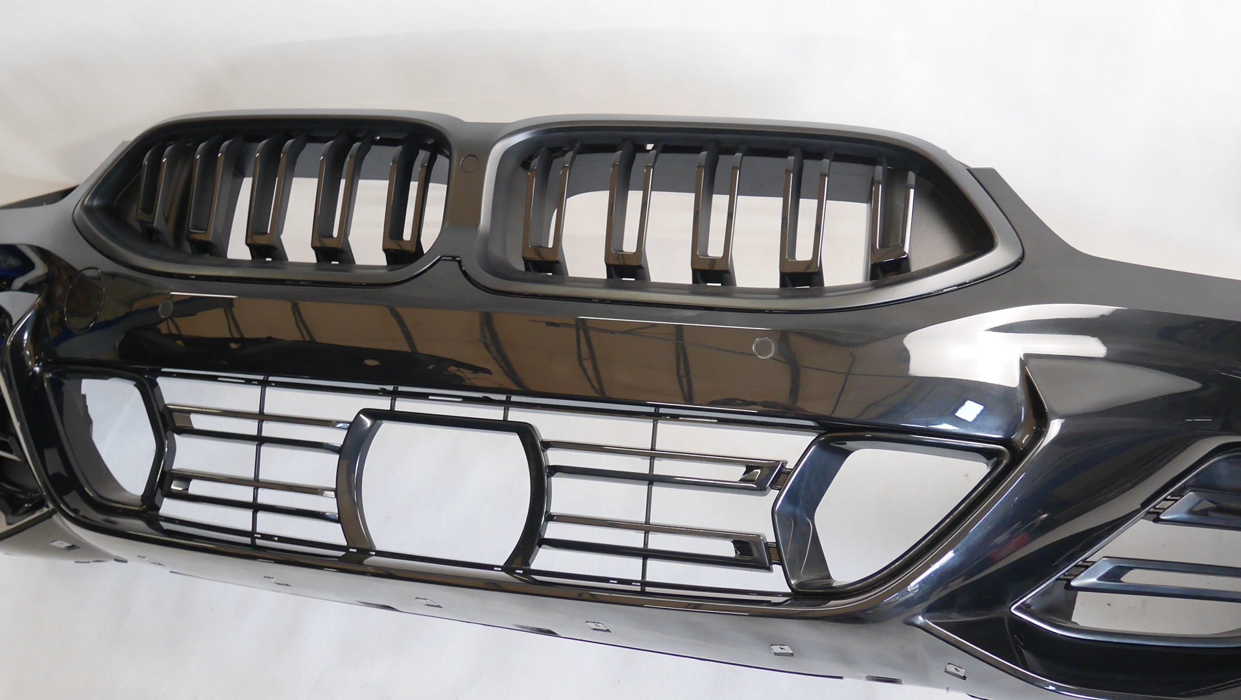 BMW 8 G14 G15 G16 LCI ZDERZAK KOMPLETNY M-PAKIET GRILL PRZÓD IDEALNY USA Strona zabudowy przód