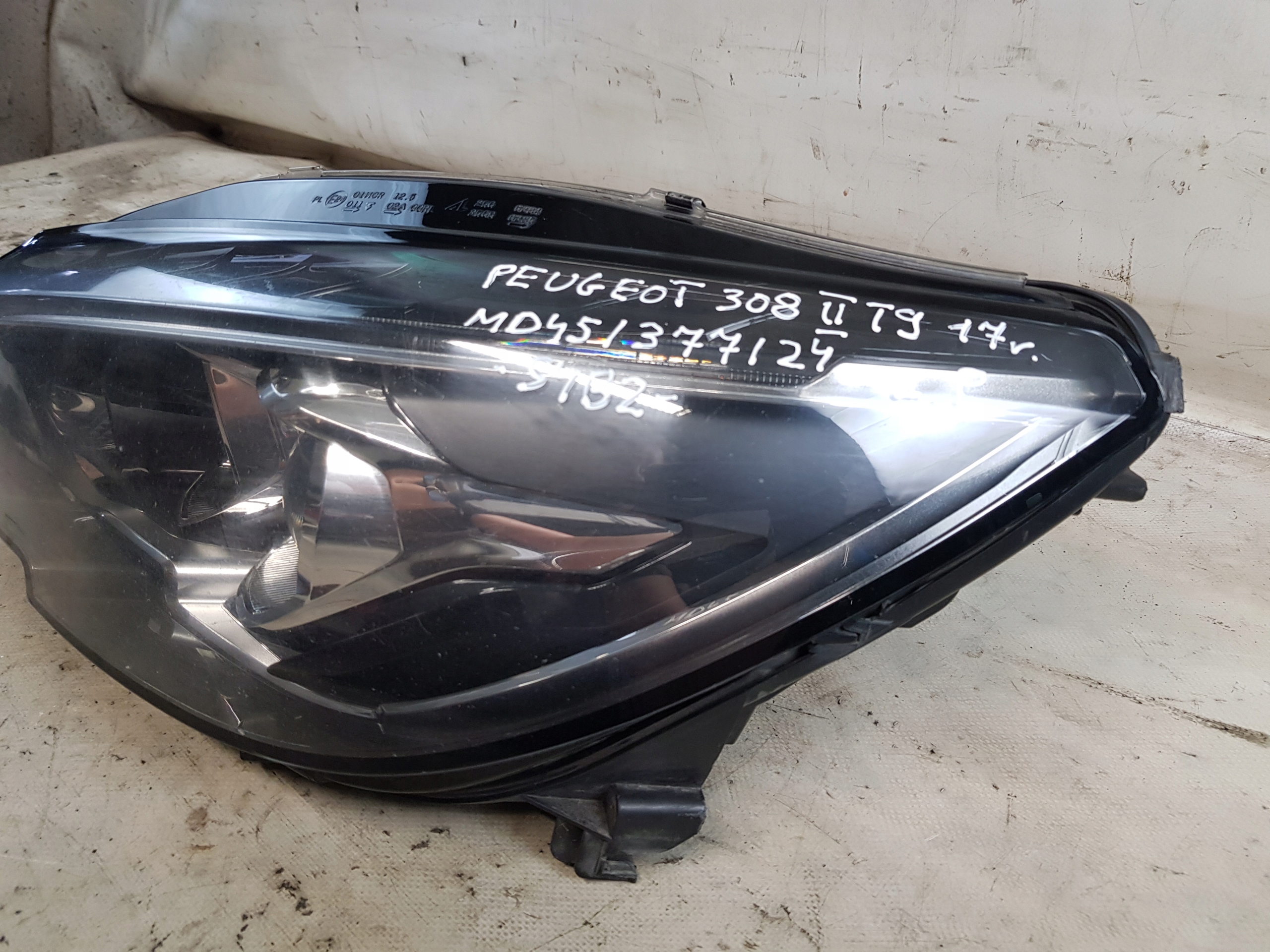 PEUGEOT 308 T9 LIFT light left front lens LED