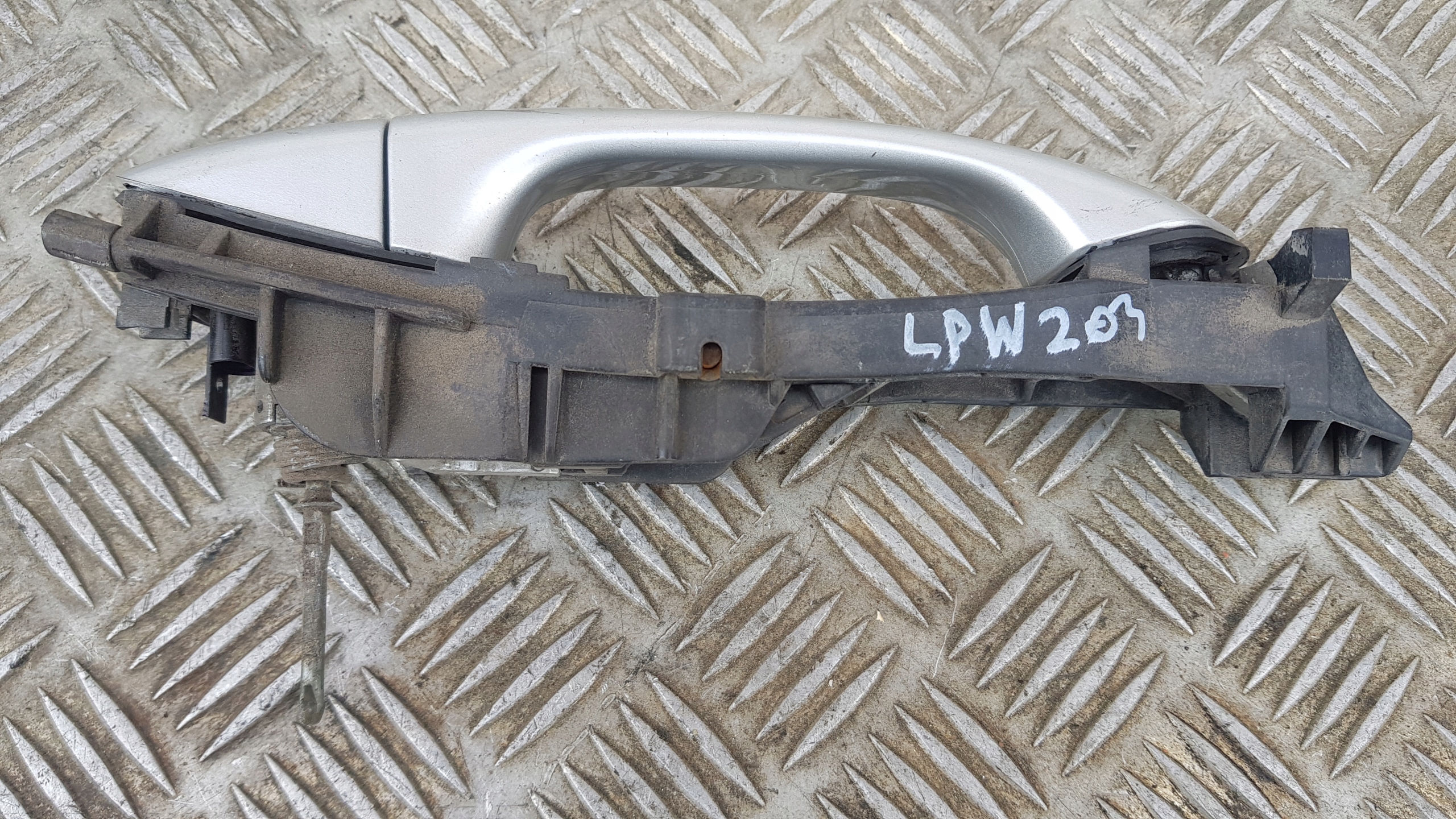 MERCEDES W203 handle exterior left front 744