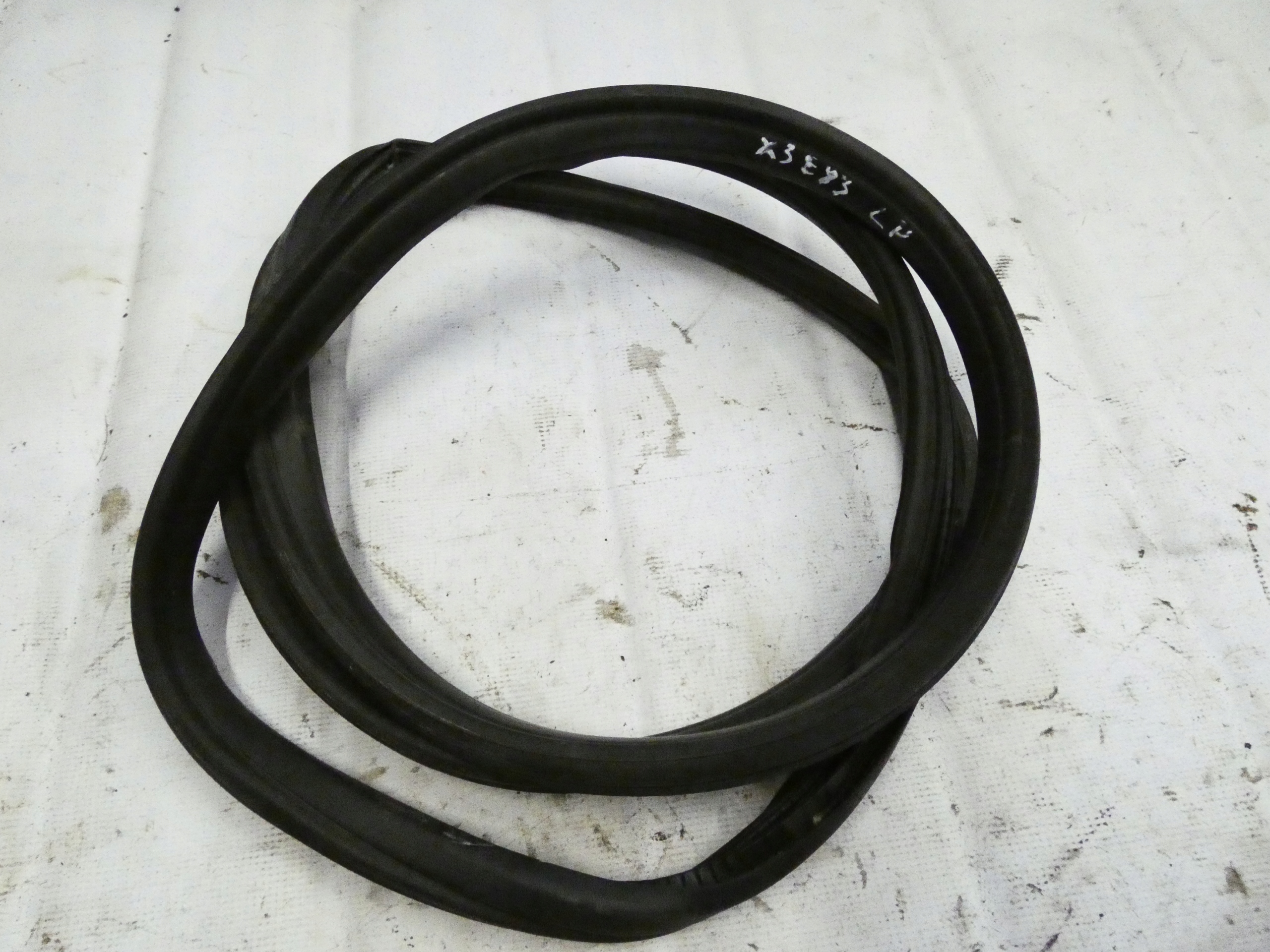 3451665 - BMW X3 E83 уплотнитель кузова двери л ПД