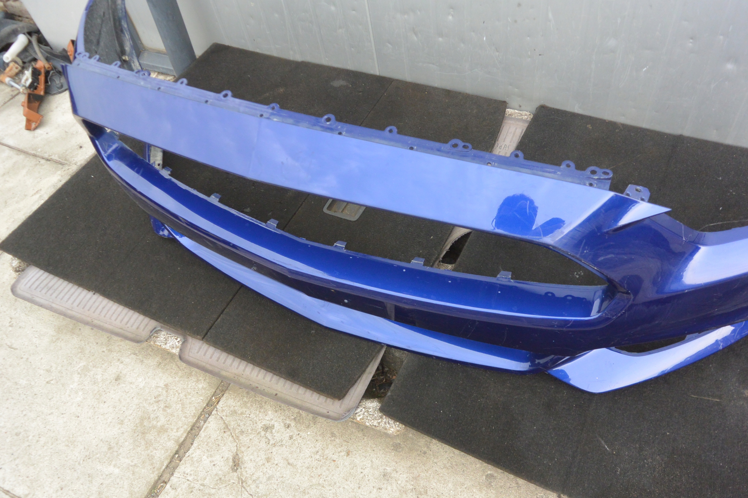 nárazník předek FORD MUSTANG MKVI 15-18R