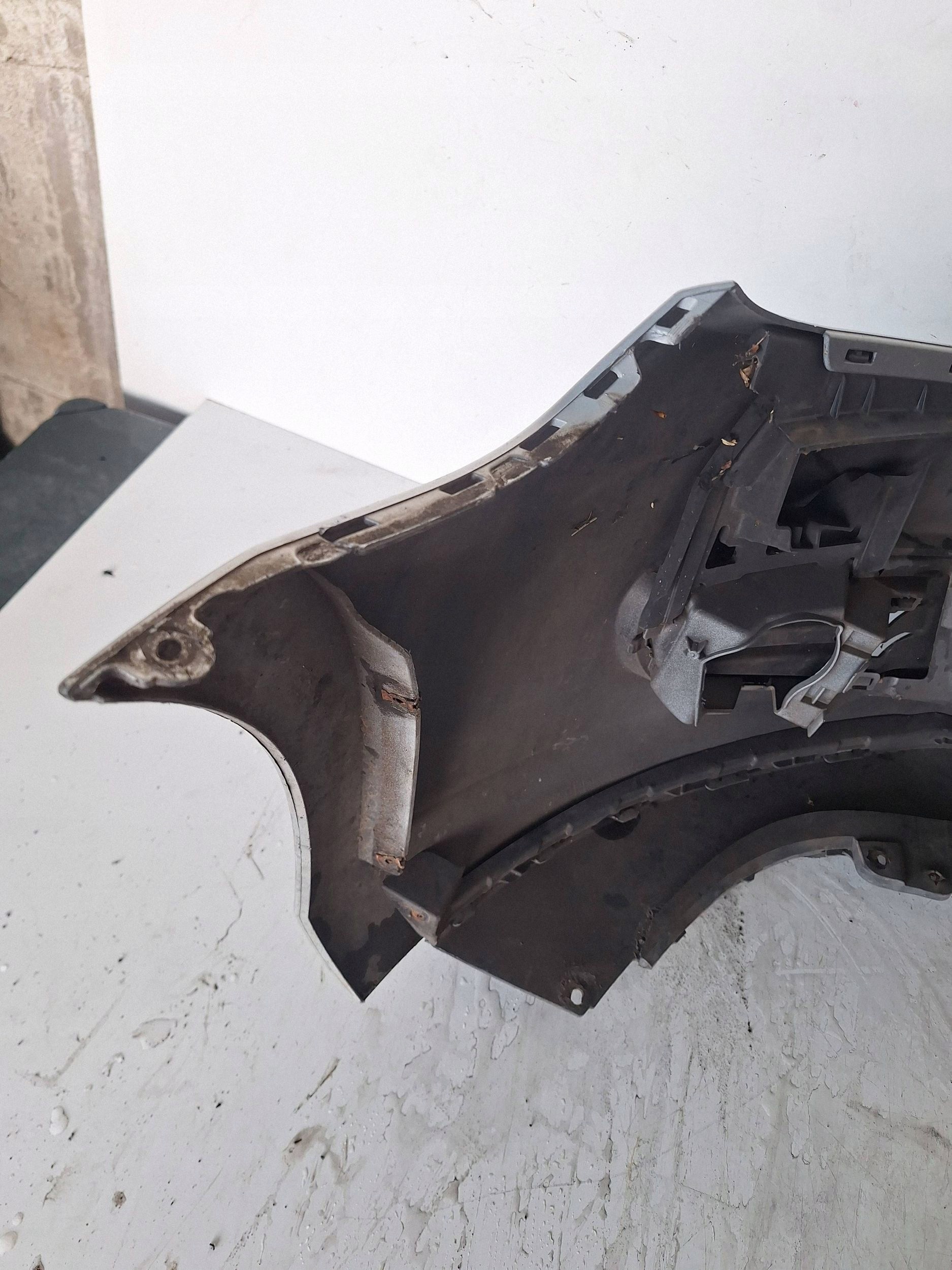 VOLKSWAGEN GOLF VI 08-13 bumper 5K0807221 + grille