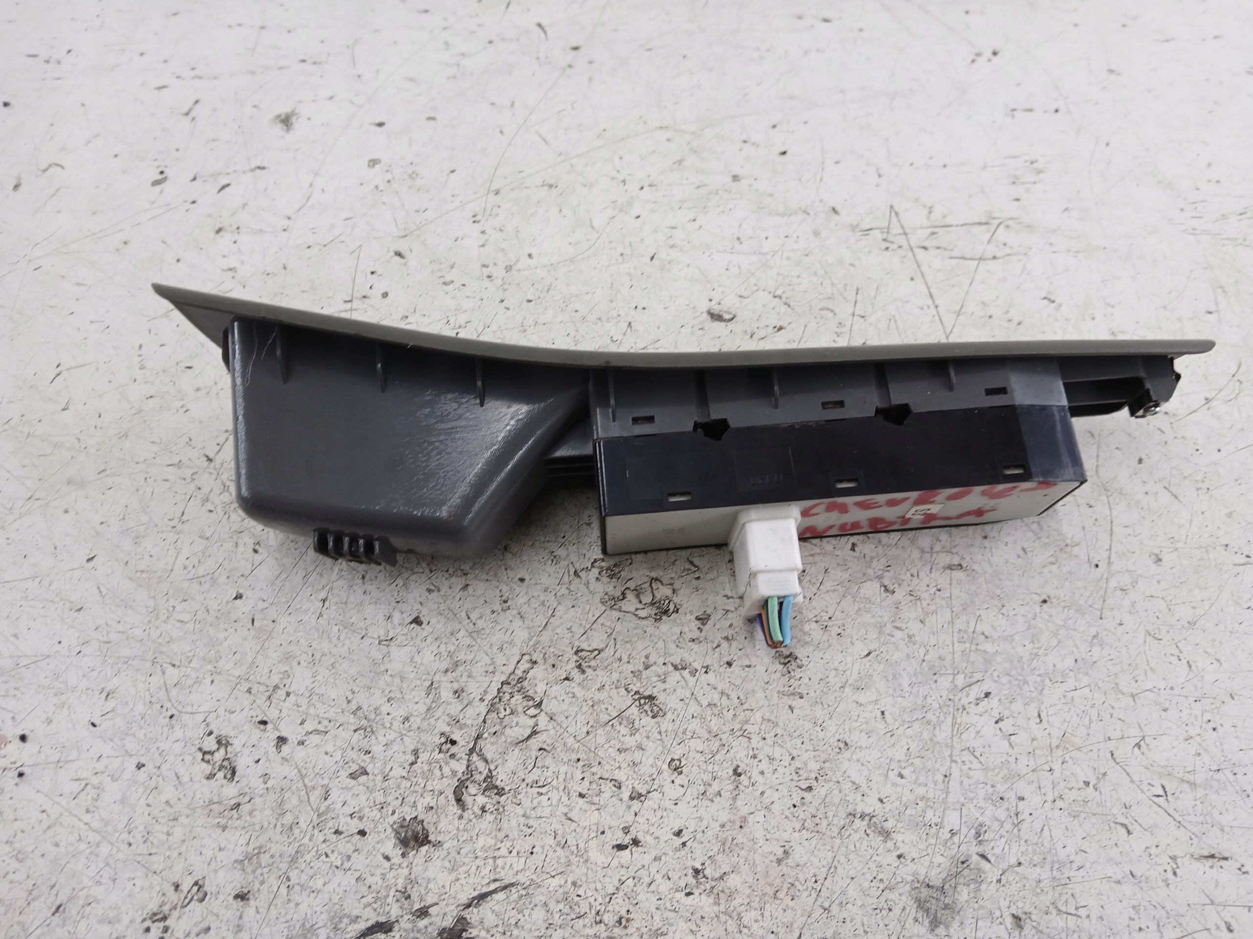 CHEVROLET NUBIRA III PANEL okna levý předek