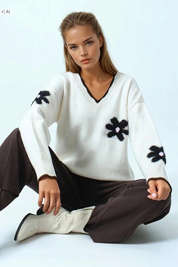 Bílý Měkký Svetr S Ažurovými Květy Ve Vintage Stylu 5IA