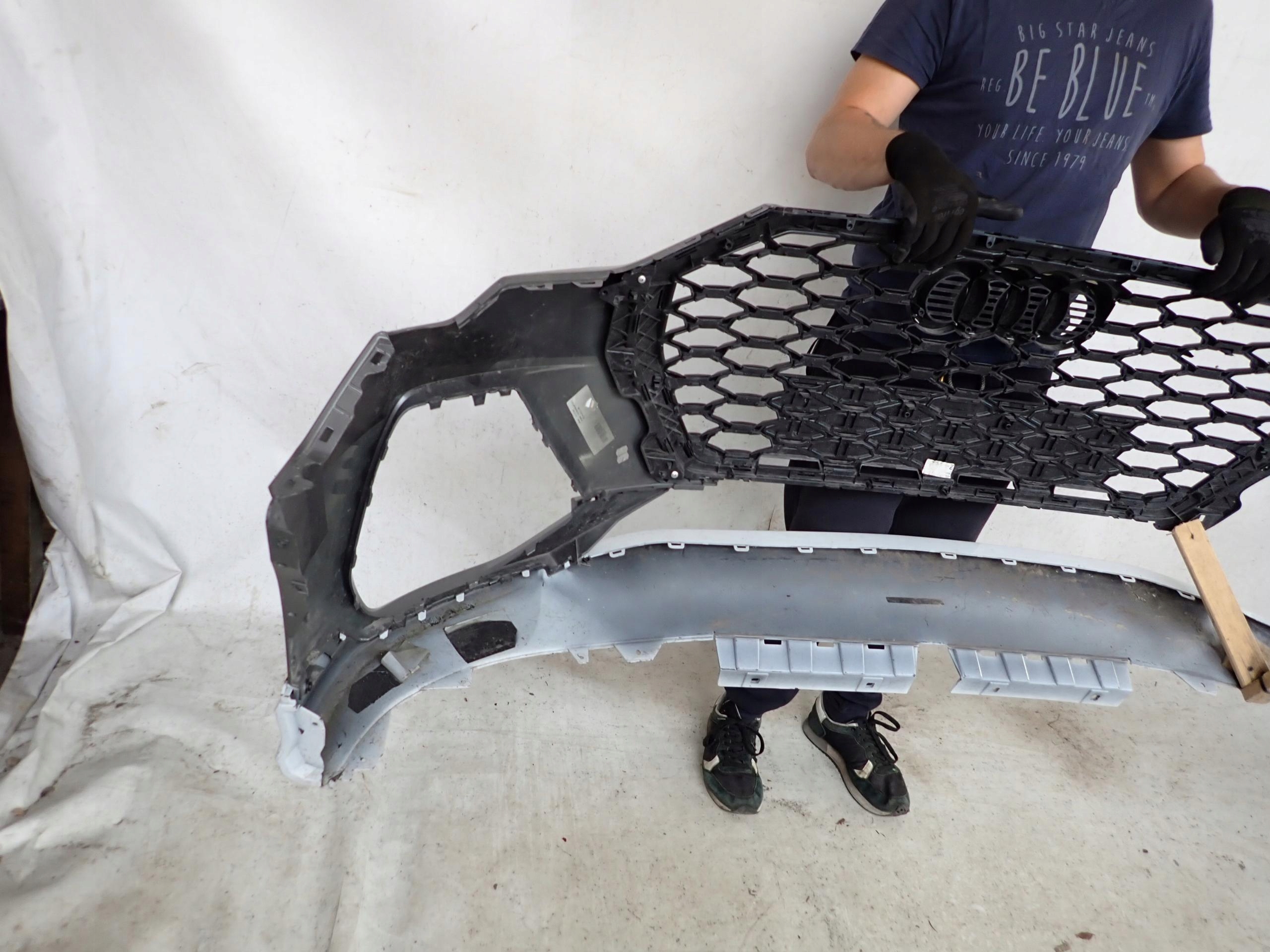 AUDI Q3 II 83A S-LINE bumper front front grill SPOILER 83A807427D