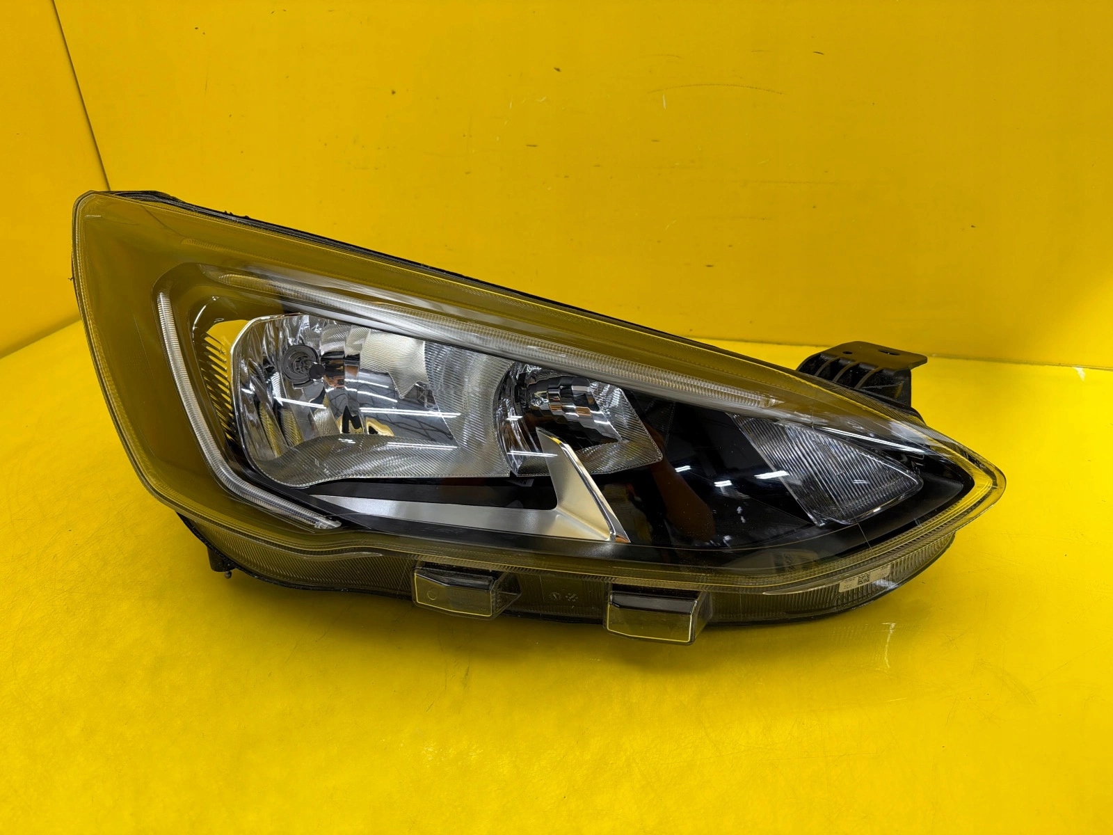 light right front Ford Focus MK4 Active H7 Led JX7B-13W029-CF
