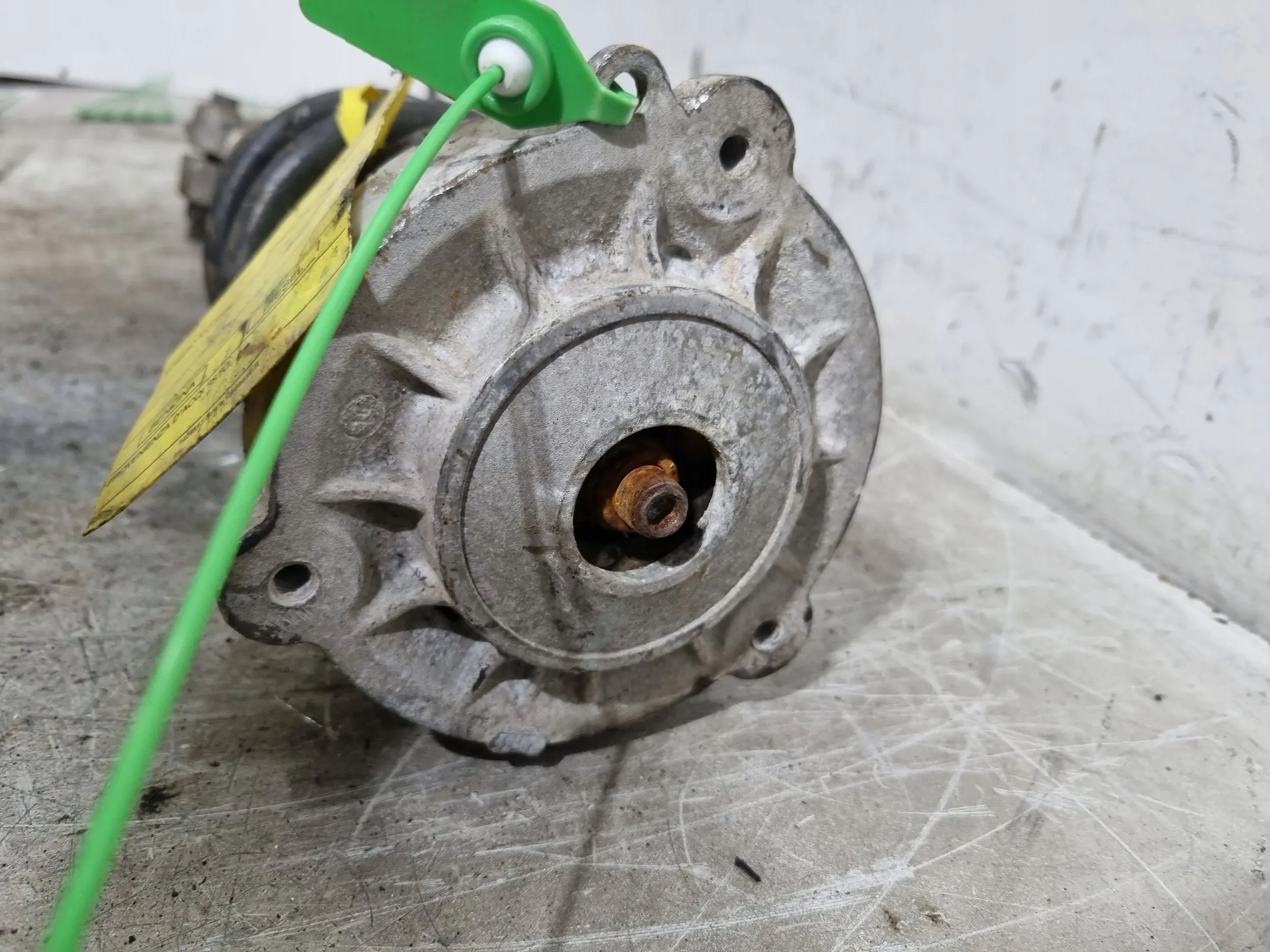 shock absorber right left front 8W0413031BA 8W0413037 Audi A4 B9 A5 8W 2.0 TDi