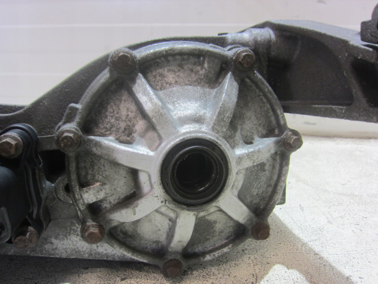 VOLVO XC90 II XC 90 2.0 T6 AWD differential differential rear diff rear part P1216684
