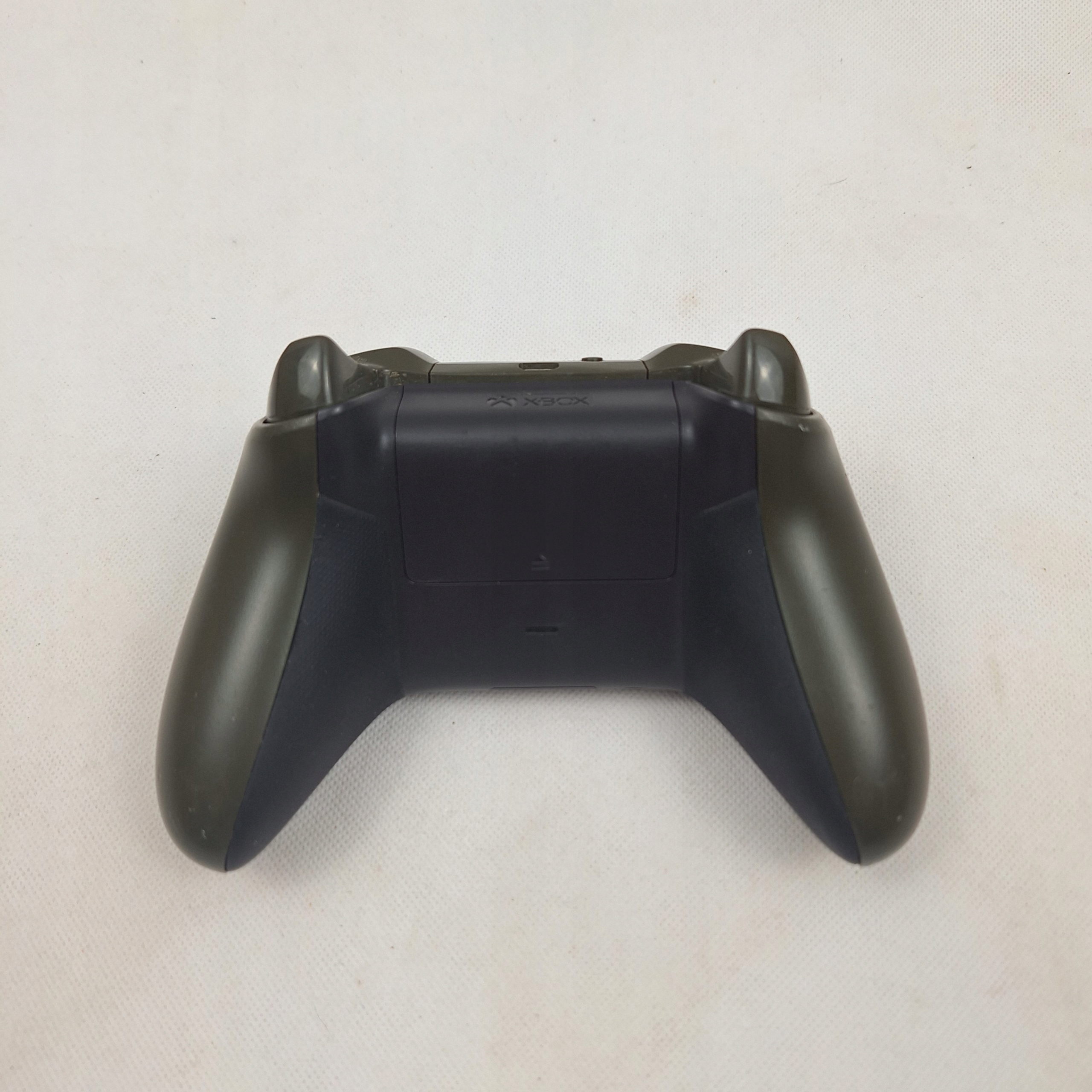 ORYGINALNY BEZPRZEWODOWY Pad XBOX ONE SERIES PC COMBAT TECH LIMITOWANY 1708 Złącza microUSB mini jack 3.5 (audio)