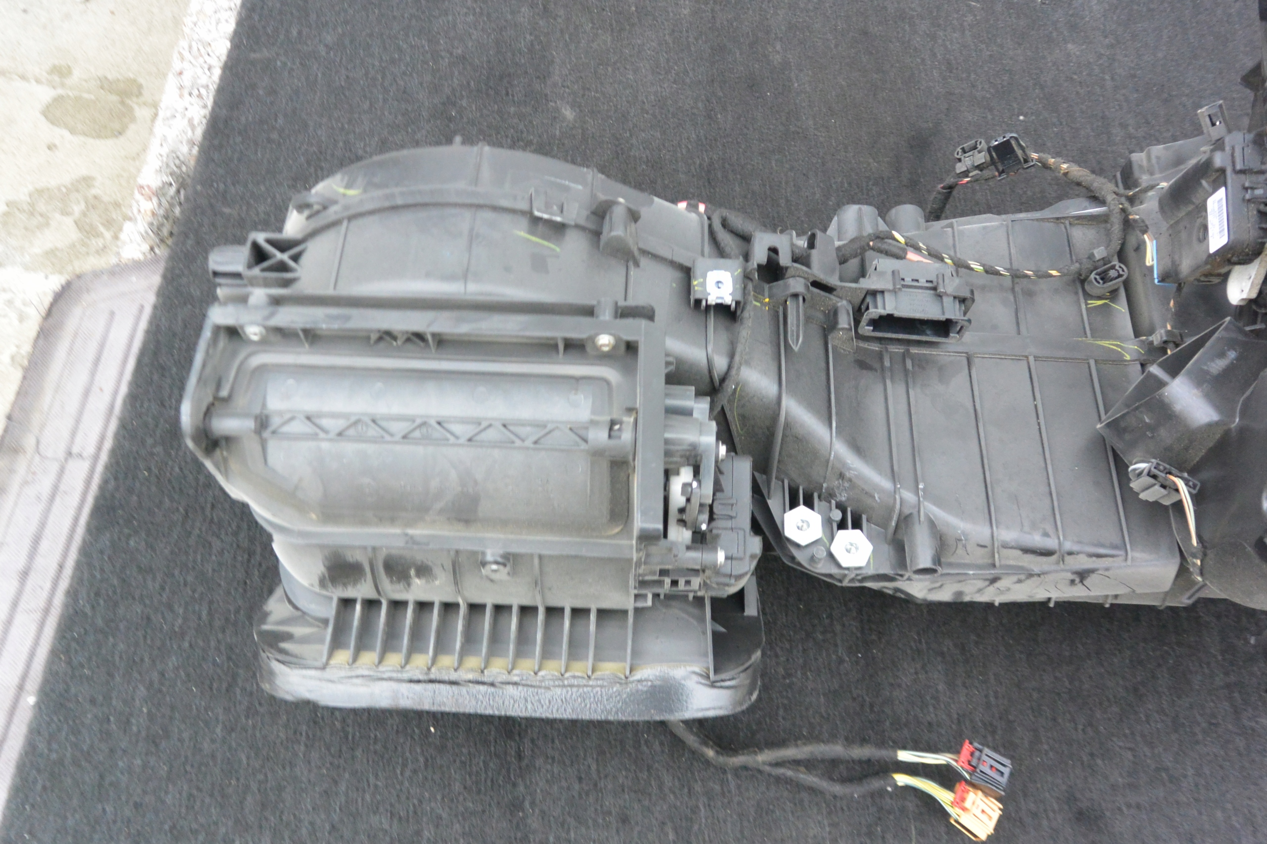 ohřívač KPL 2.0 TDI VW PASSAT B7 USA BEETLE