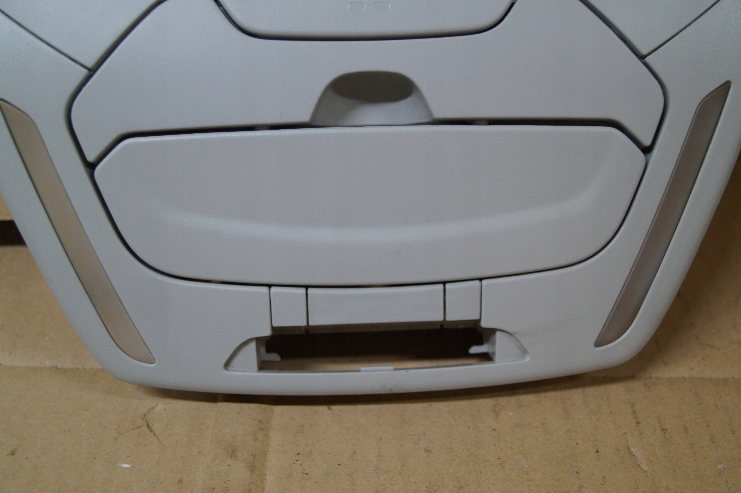 лампочка бардачок Обшивка потолка c-max MK2