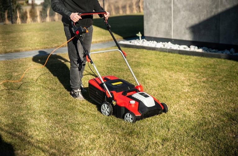 WERTYKULATOR AERATOR ELEKTRYCZNY 3W1 MOCNY FULL MAX 1800 W + GRATIS Waga narzędzia 12 kg