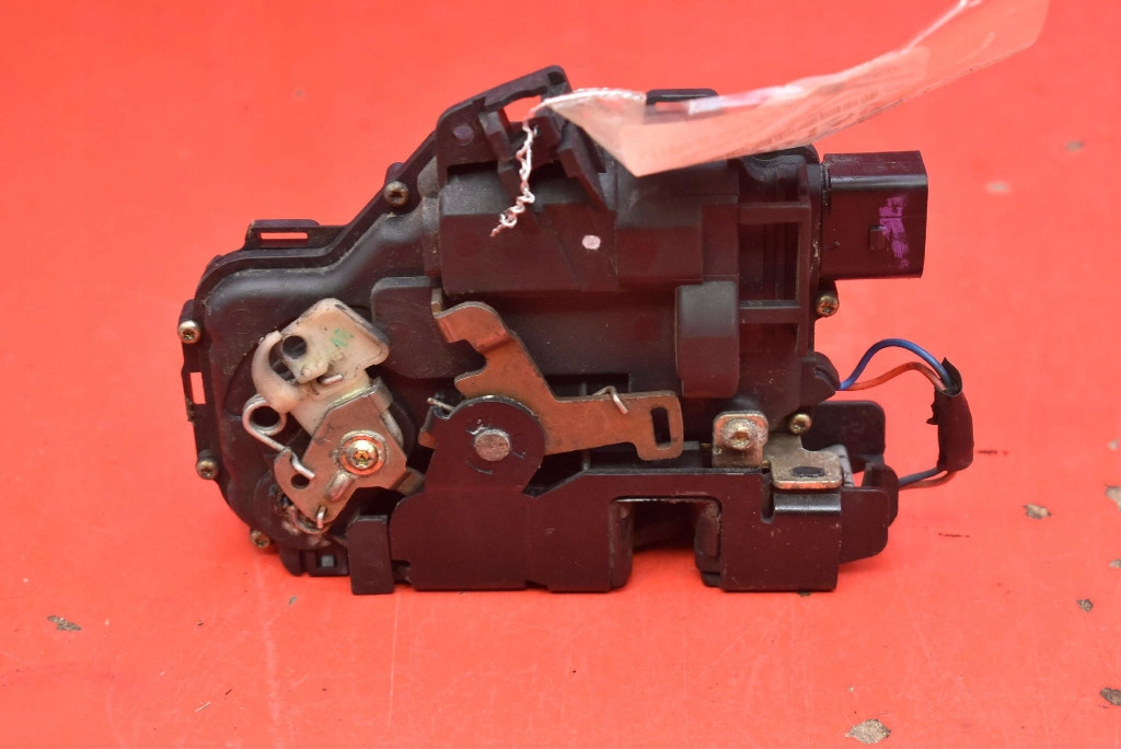 lock door left front front EU SKODA OCTAVIA 1 and 5D HB 96-00