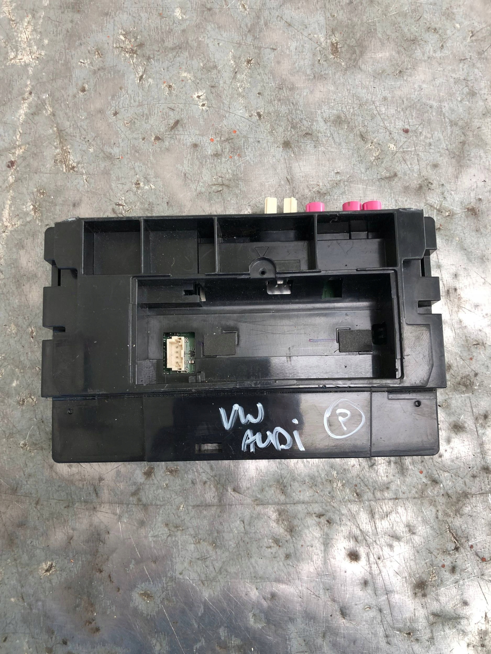 modul USLUG ONLINE VW AUDI 10A035284F