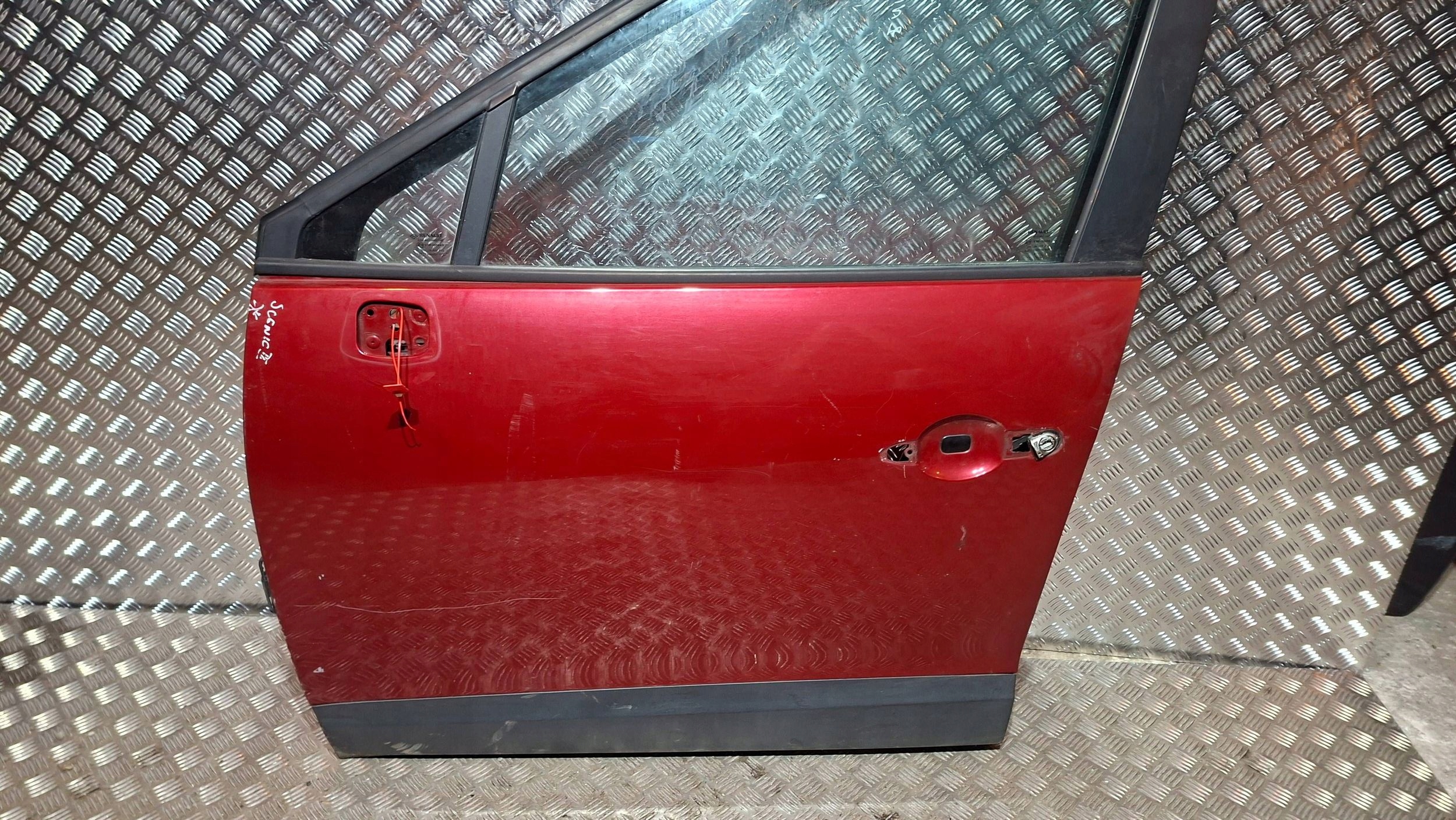 dveře levé předek RENAULT SCENIC III 2009
