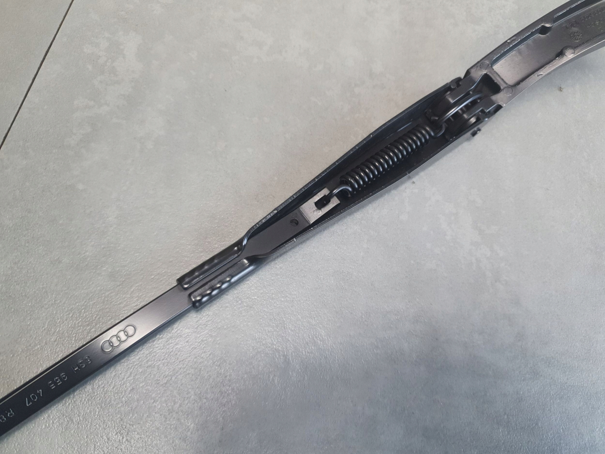 Cupra Terramar wiper arm windows left 83H955407