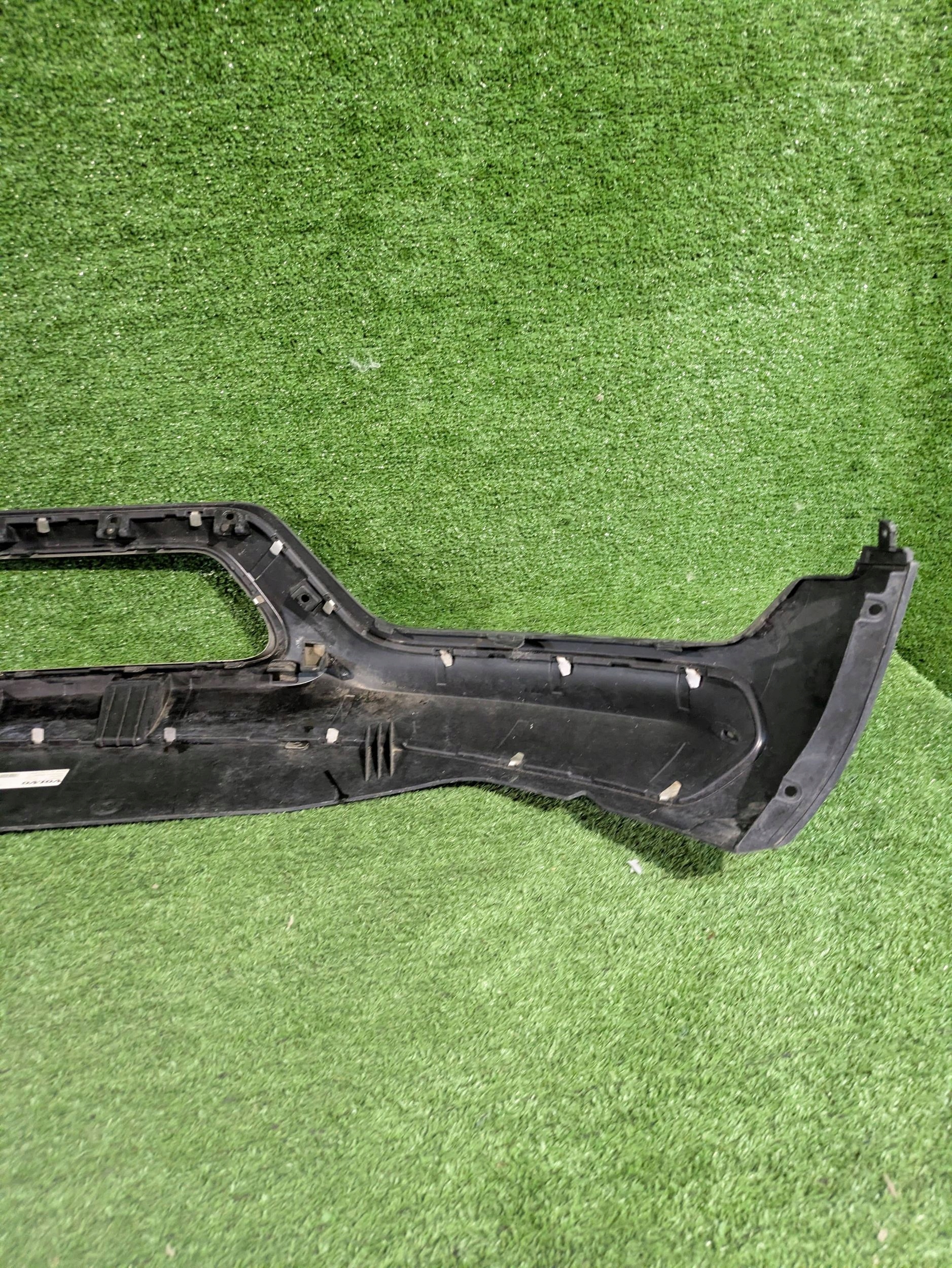 spoiler nárazníku předního předek VOLVO XC40 INSCRIPTION NR.8596