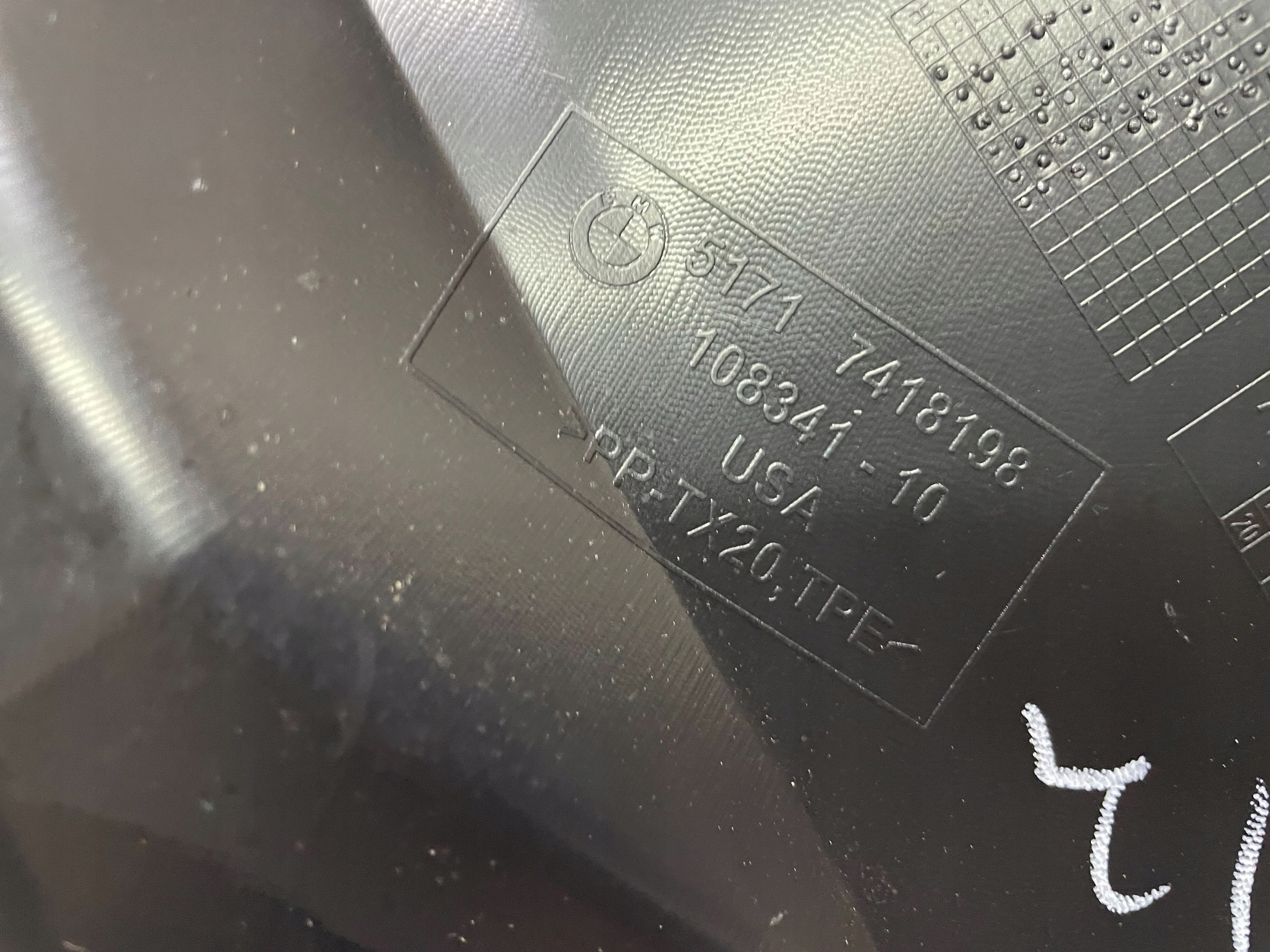 couverture aile droit BMW X5 G05 LCI