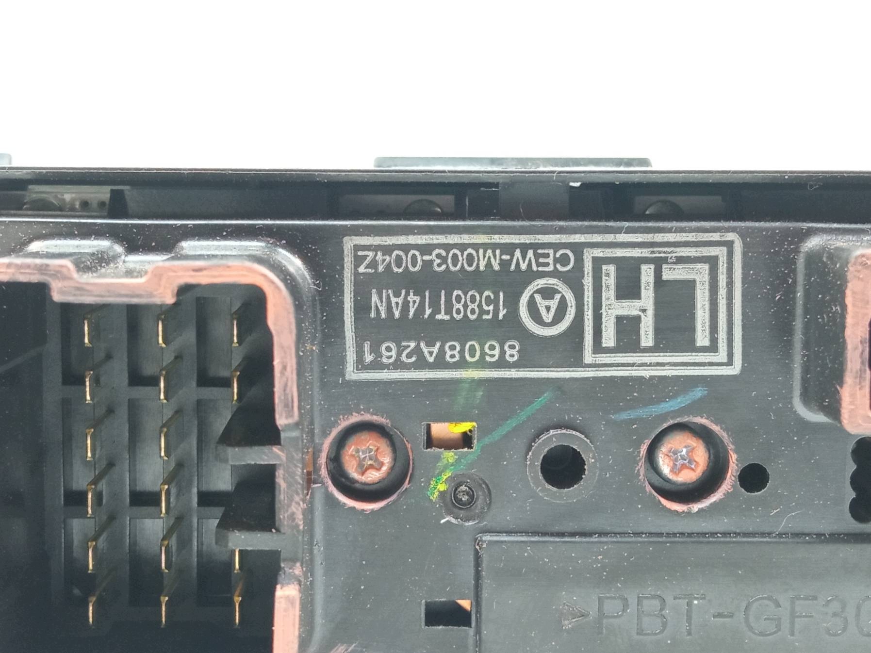 window control switch front left right KPL 8608A261 MR587944 Mitsubishi ASX and