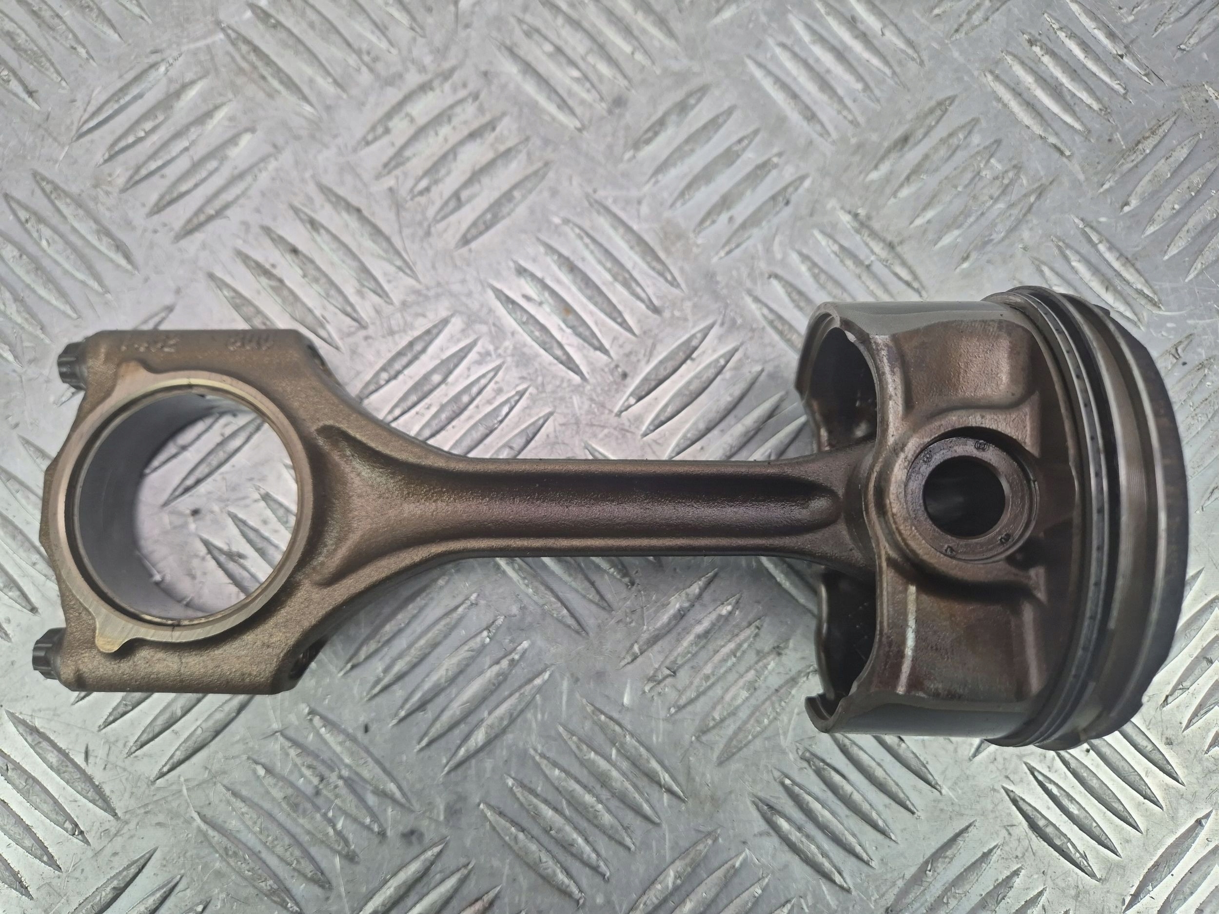 piston with connecting rod BMW 5 E60 E61 525i M54B25 84L59