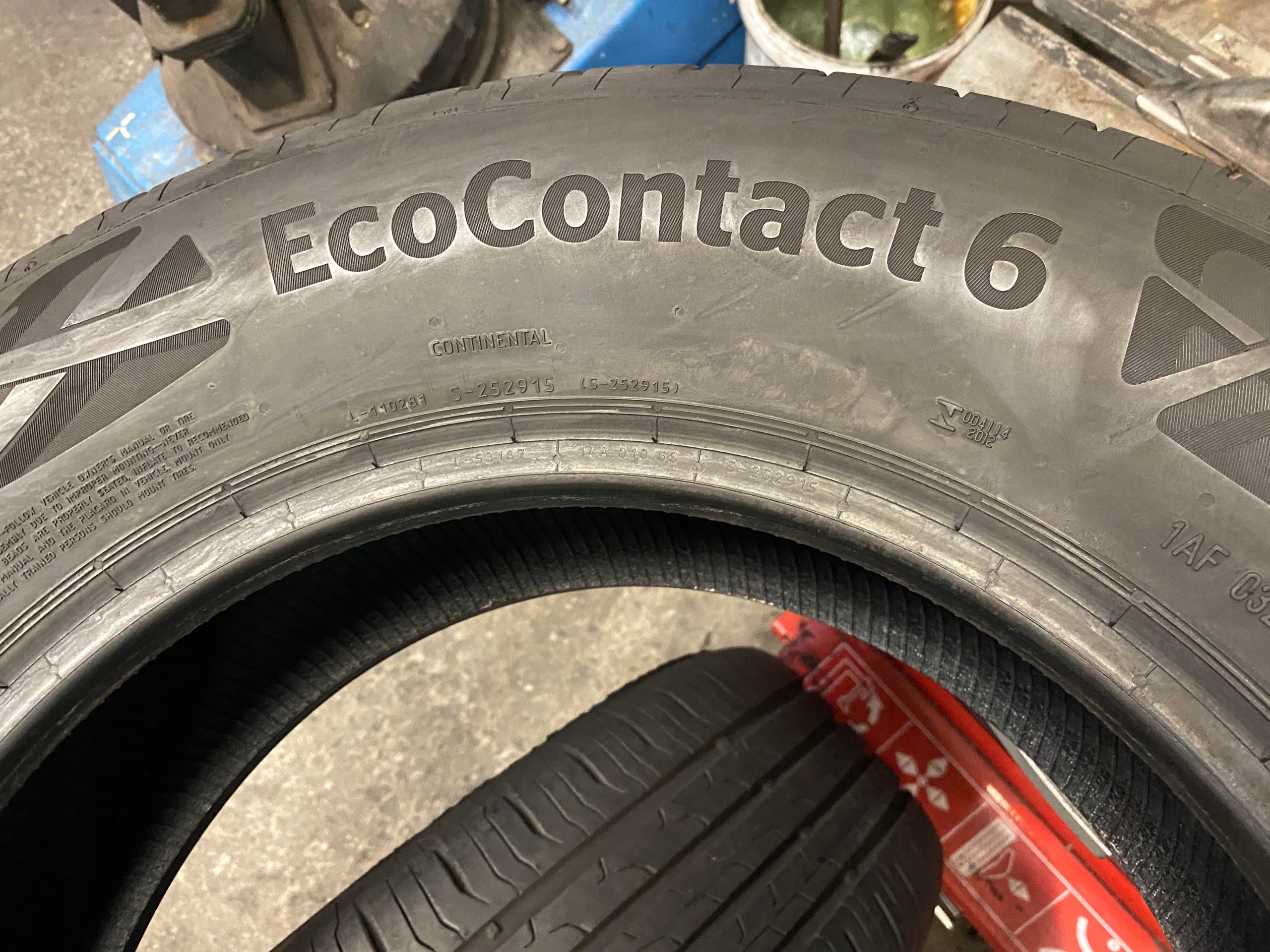 2 tyres summer 215/65R16 Continental EcoContact 6 6mm