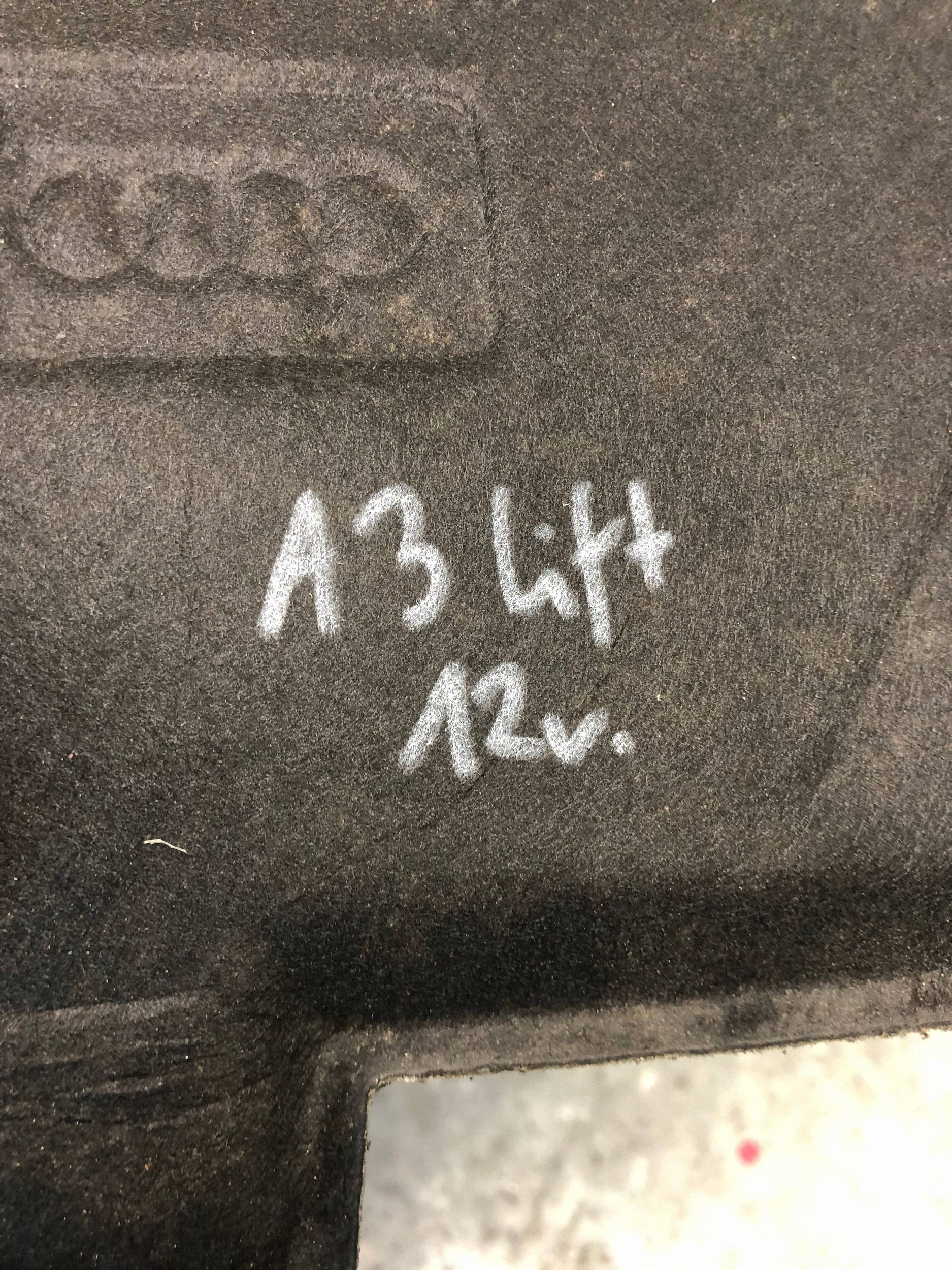 soundproofing PODBITKA bonnets AUDI A3 8P LIFT 8P0863825L
