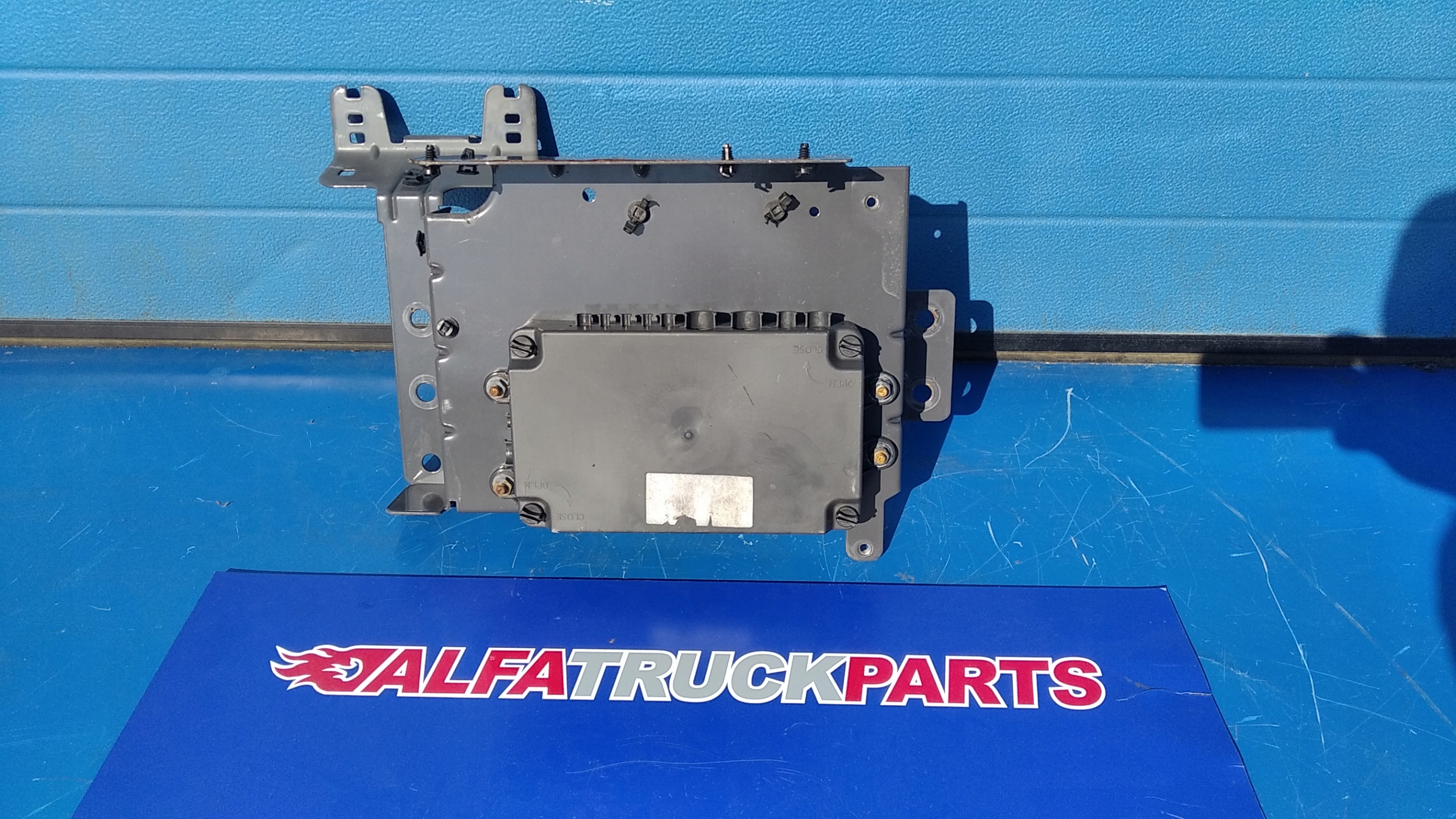 VOLVO FH 4 SKRZYNKA PŁYTA BEZPIECZNIKÓW MOCOWANIE