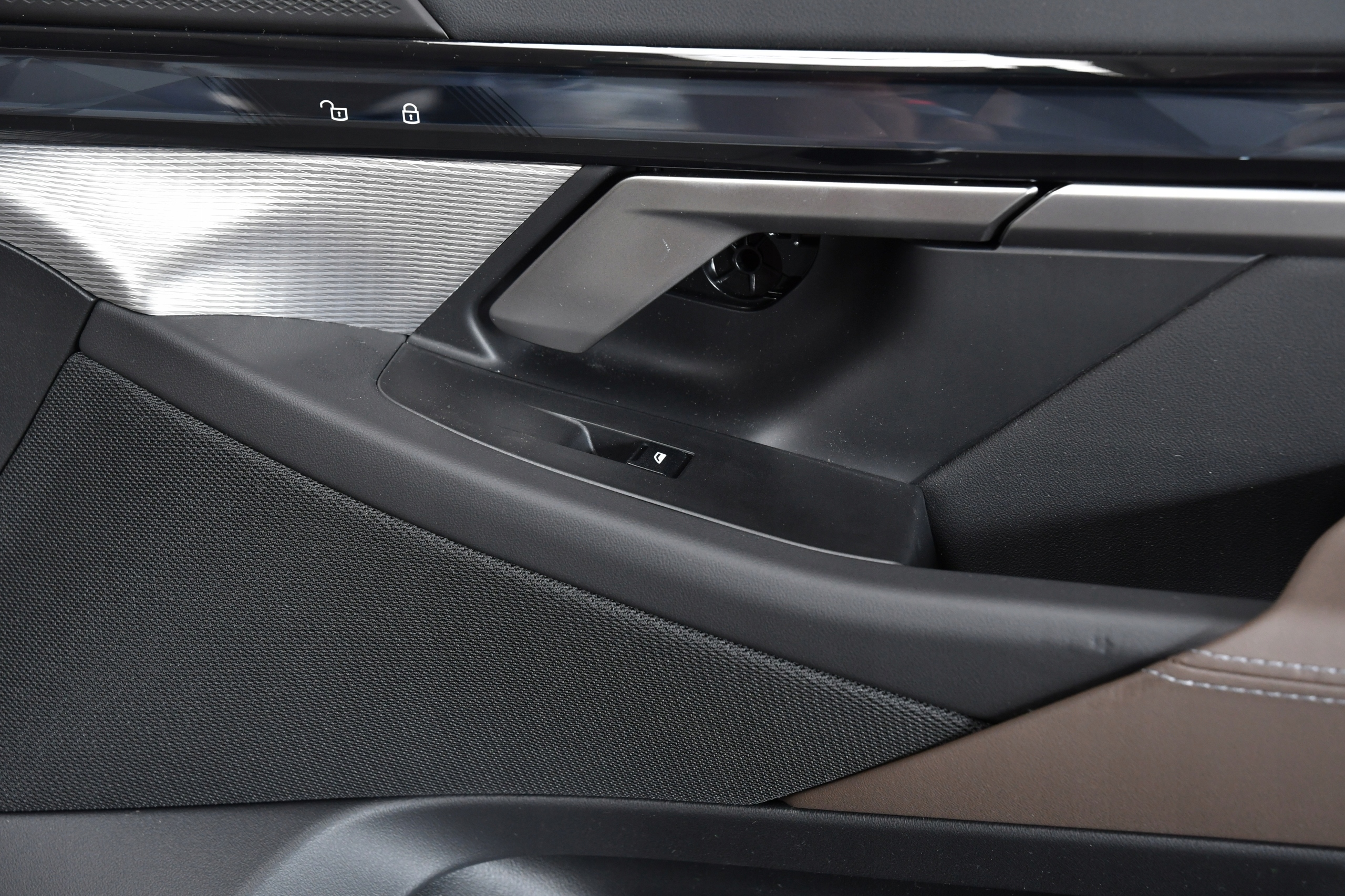 дверные карты правый передний BMW 5 G60 G61