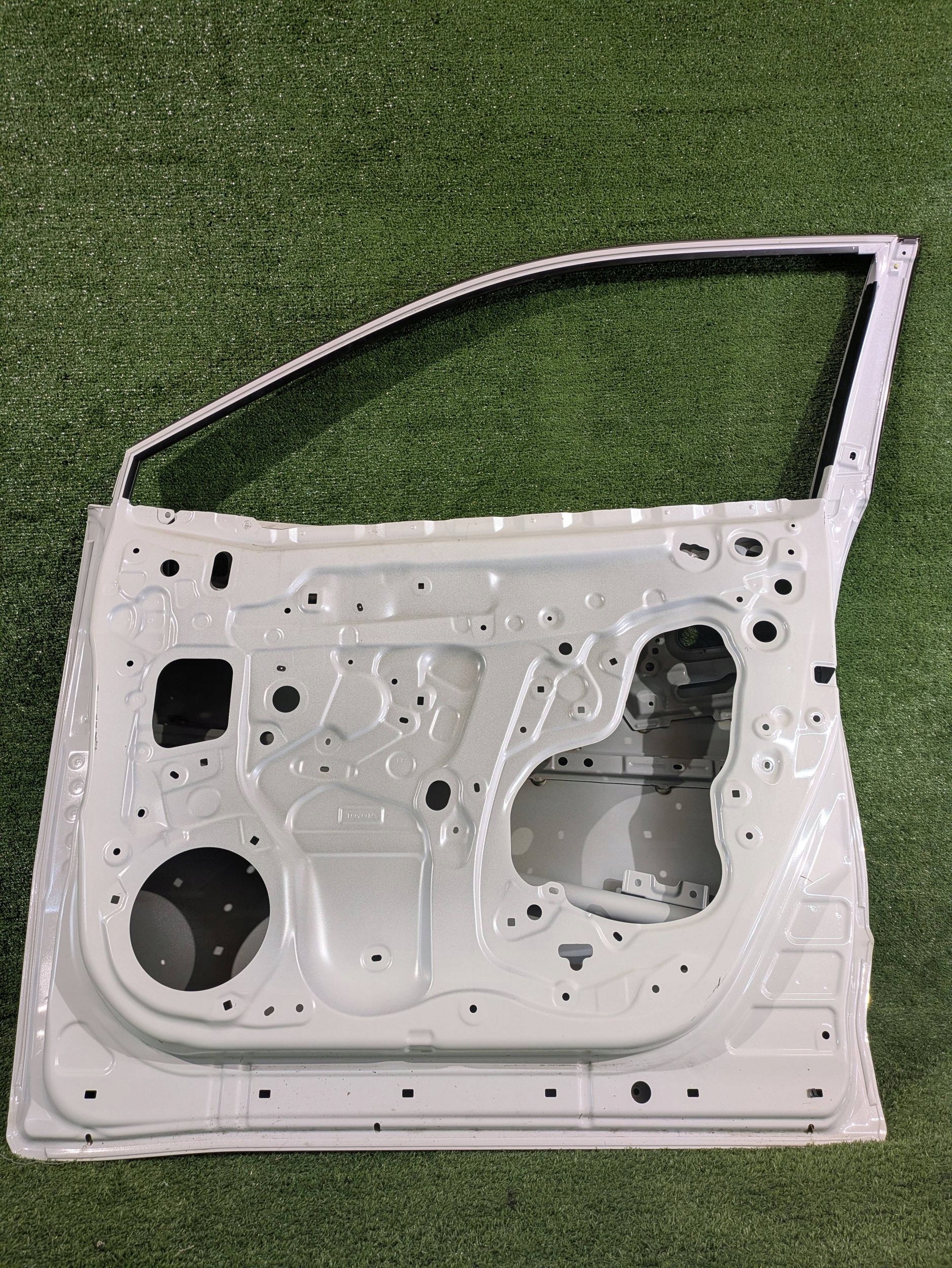door front right right front TOYOTA C-HR CHR II 23- NR.4224