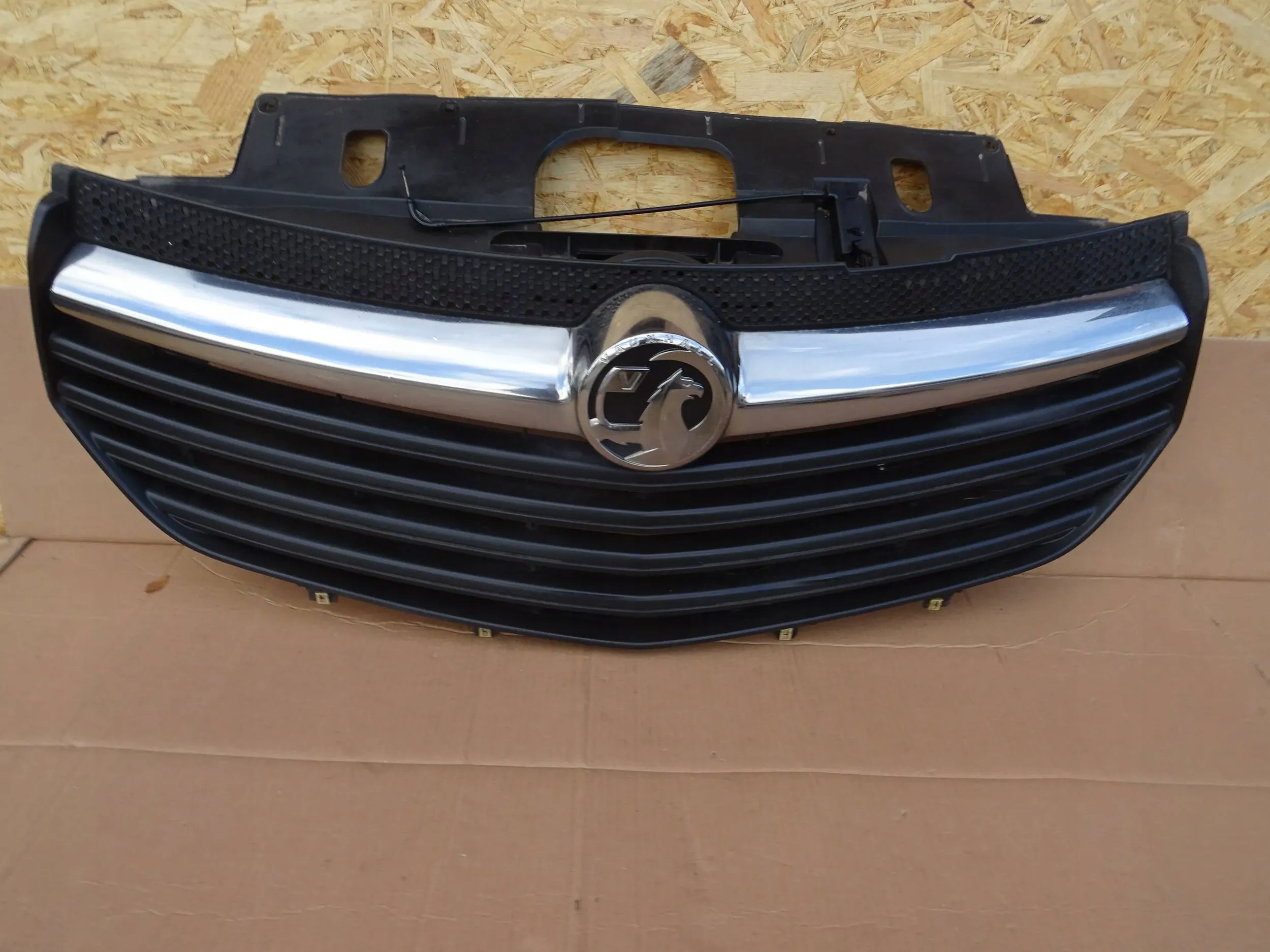 Opel Vivaro C Kühlergrill FRONTGRILL Kühlergitter - Thumbnail 1