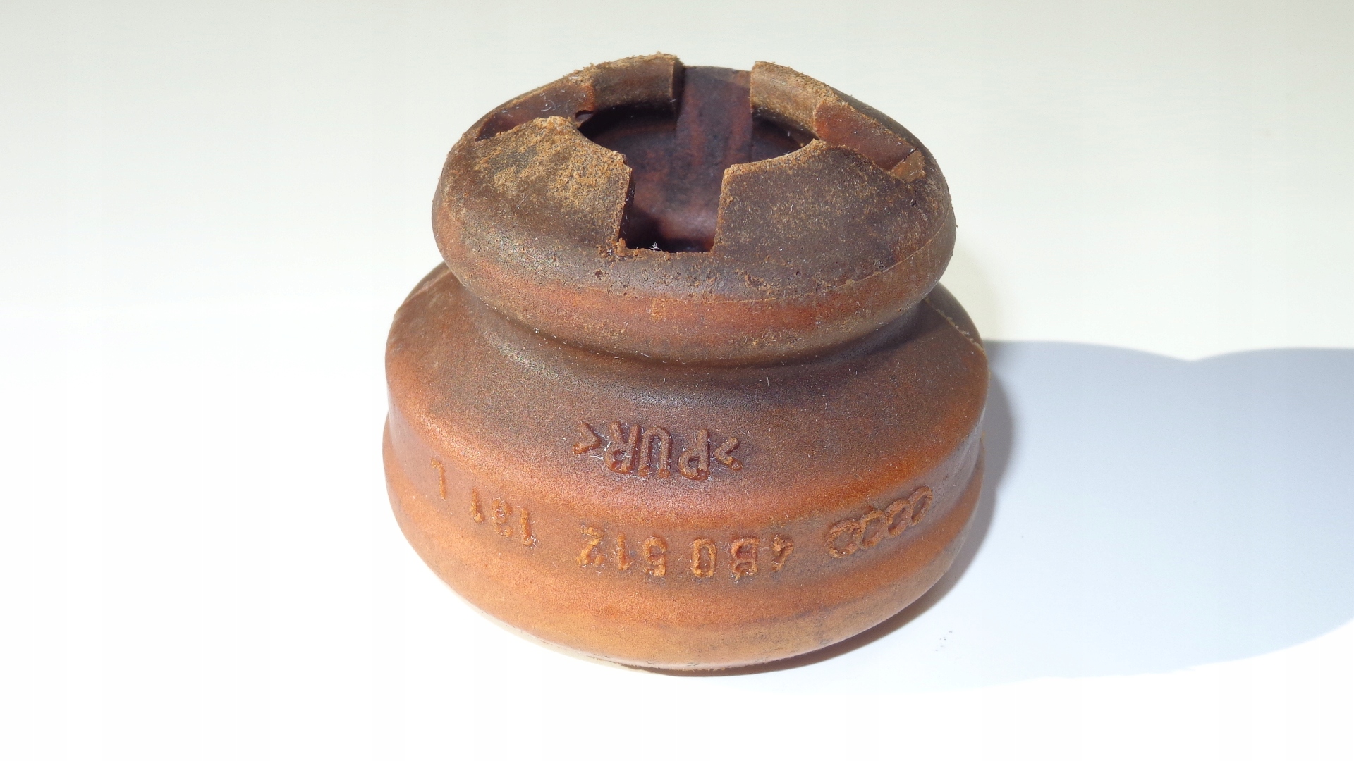 Odbój tył quattro s-line Audi A6 C5 1BE 4B0512131L Typ samochodu 4x4/SUV Samochody osobowe