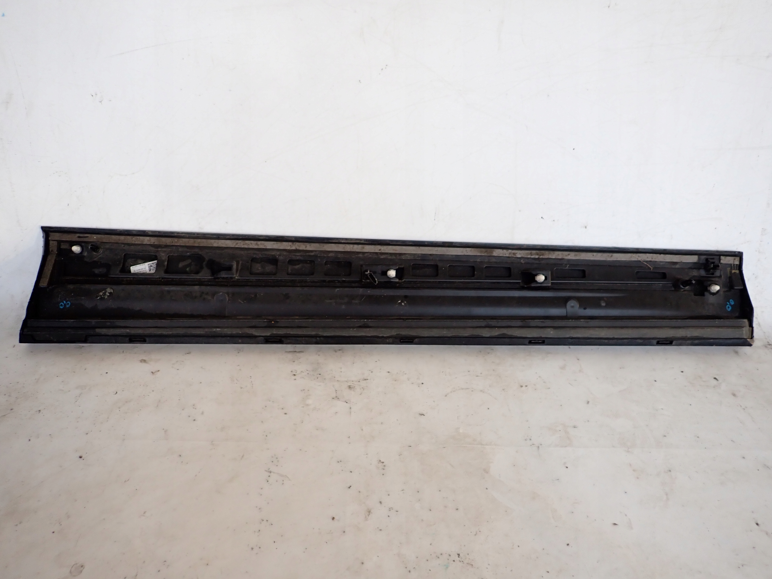 AUDI Q2 81A S-LINE 16- moulding door left front front 81A853959