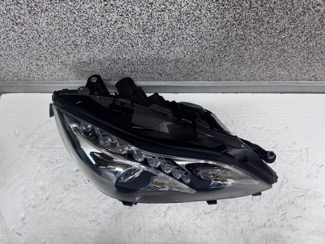light right Mercedes E Klasa W212 LIFT Full Led ILS 2013