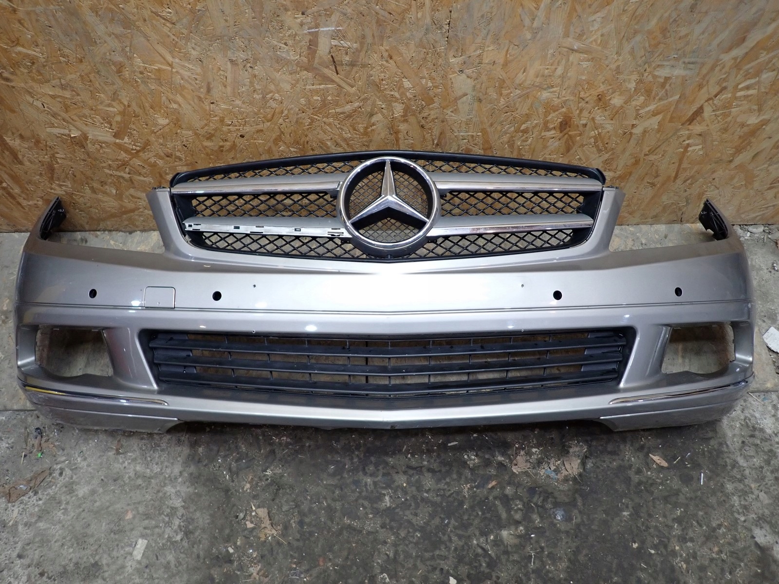 bumper front front MERCEDES C KLASA 204 2007-2011R A2048850025