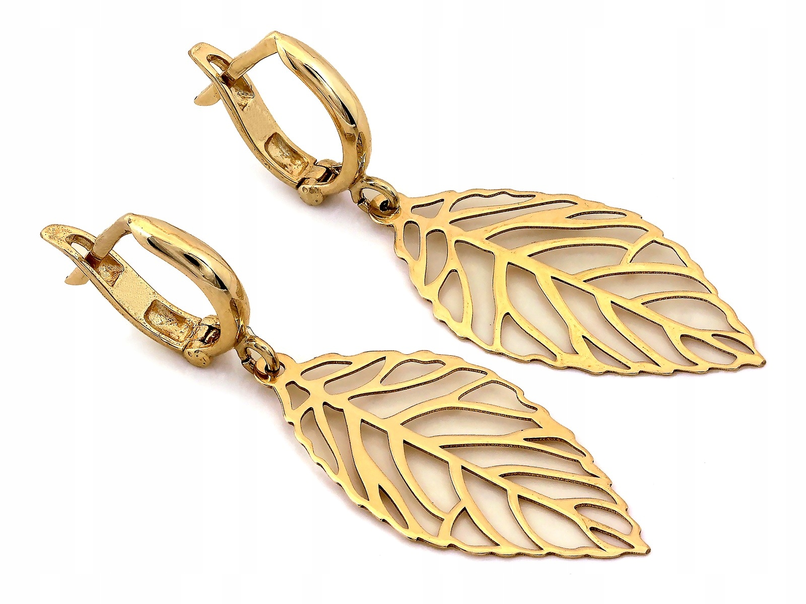 Náušnice ze žlutého zlata o ryzosti 585 14 listů, prolamované listy, váha 2.17 g pro ženu