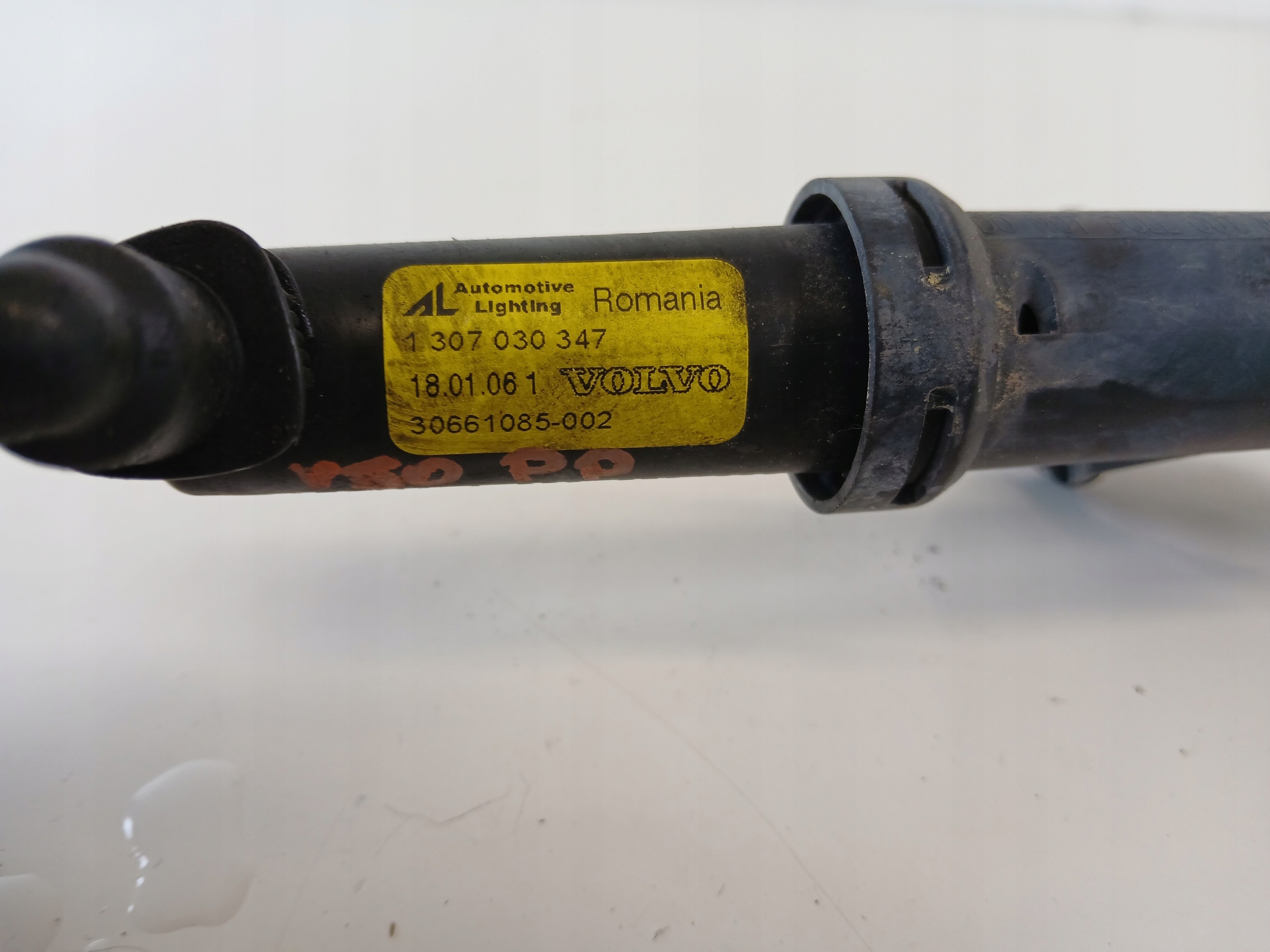VOLVO V50 S40 II washer REFLEKTORA lights right 30661085