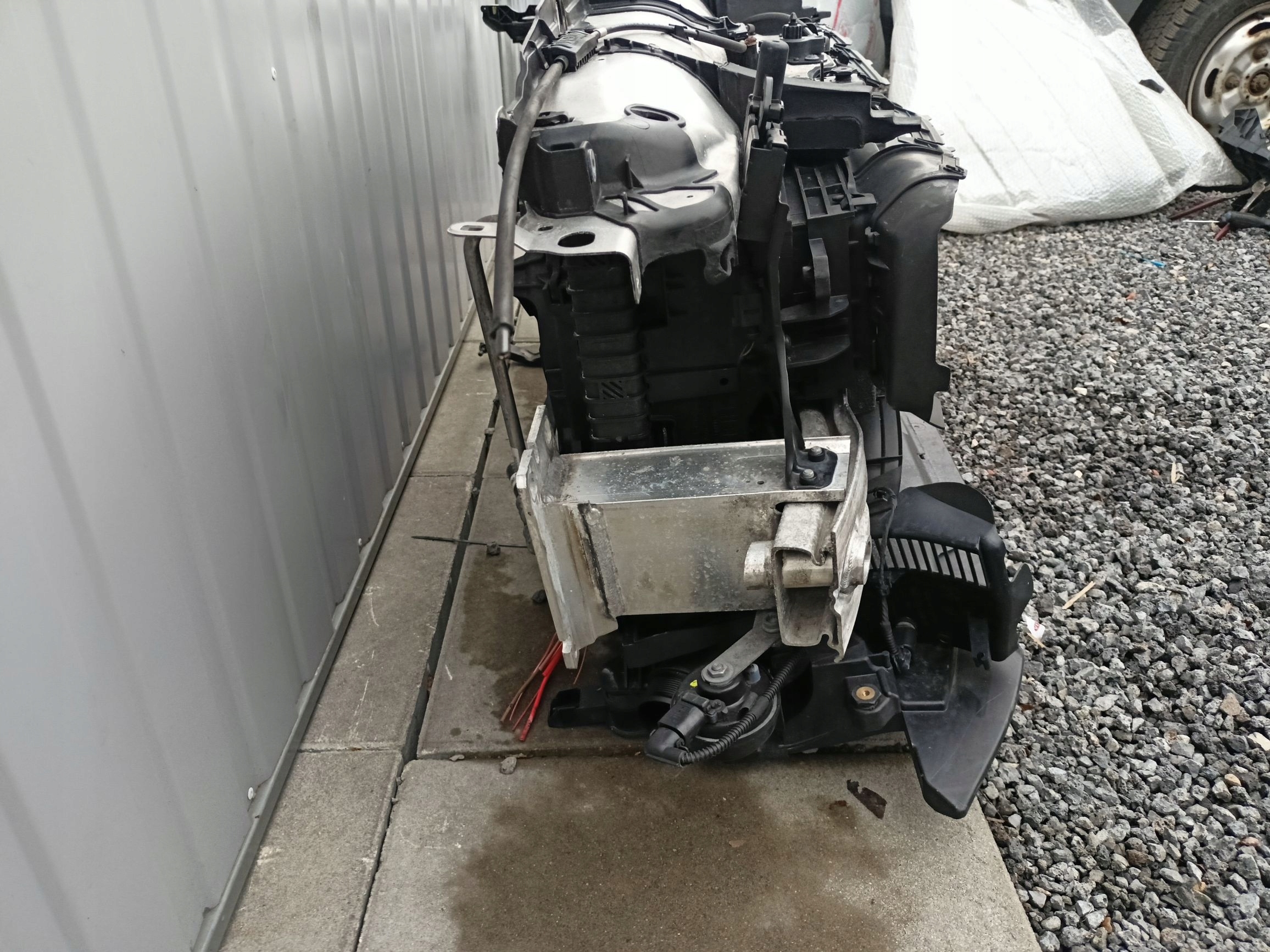 PORSCHE MACAN LIFT 2.0 21- PAS PRZEDNI CHŁODNICE BELKA Typ samochodu 4x4/SUV Samochody osobowe