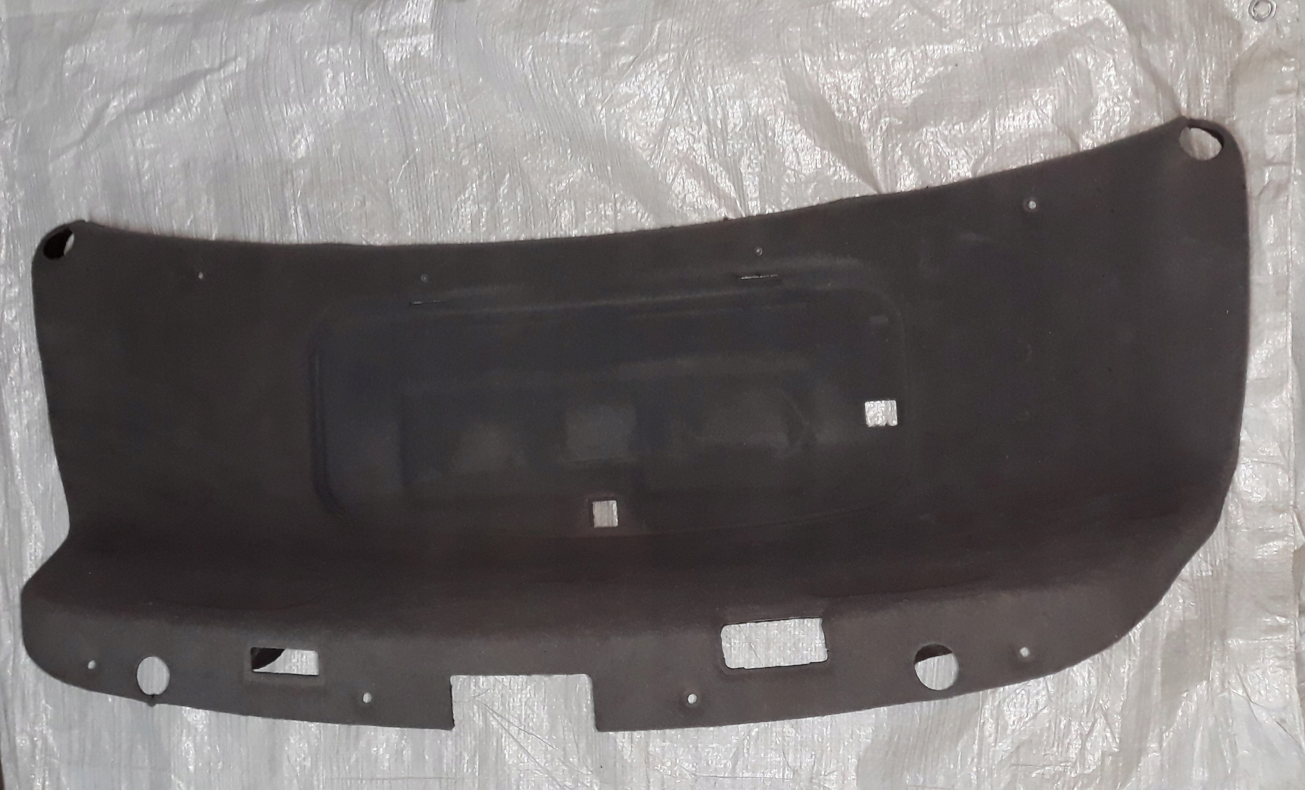 7050310 - BMW 7 F01 F02 накладка облицовка задняя крышка