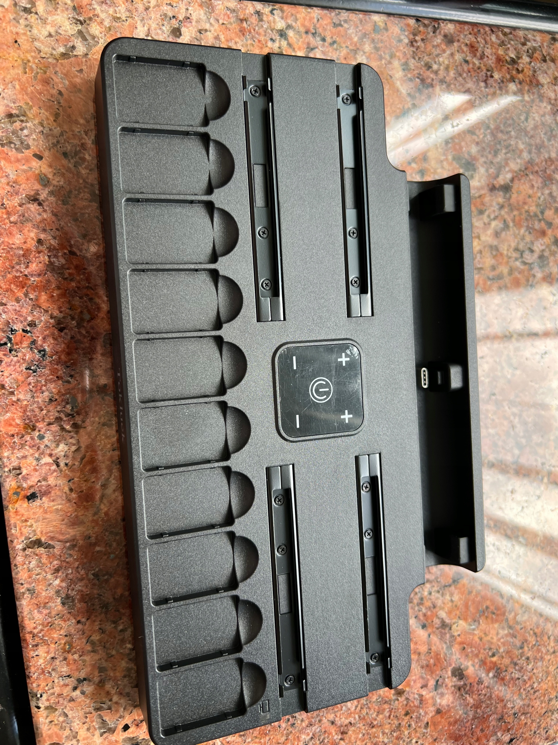KDD Stacja dokująca ładowarki kontrolera kompatybilna z Nintendo Switch